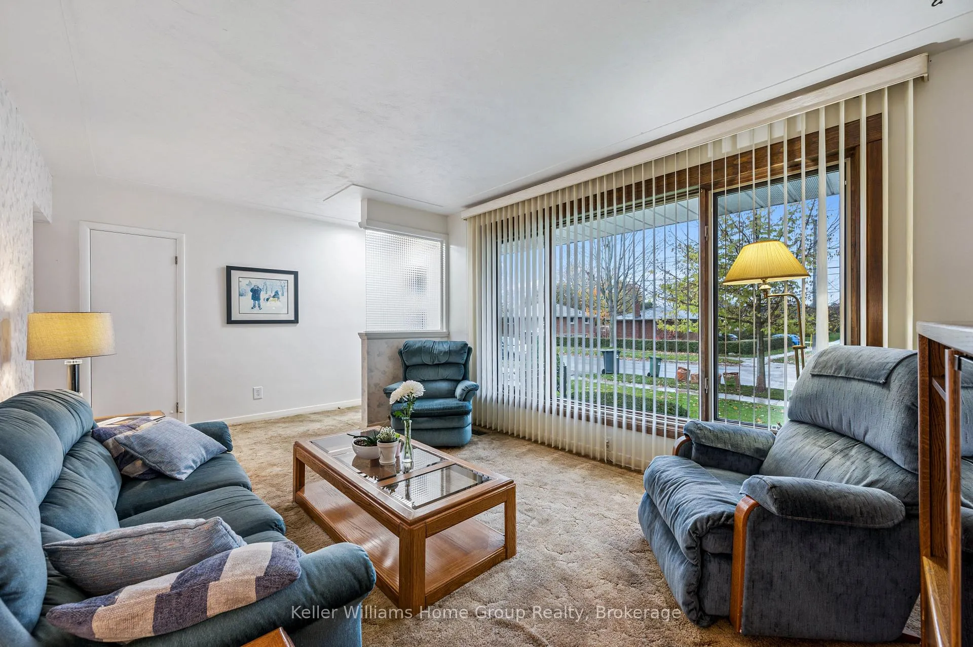 Photo 5 of 54 Ottawa Crescent, Guelph, St. George's — HOMEH