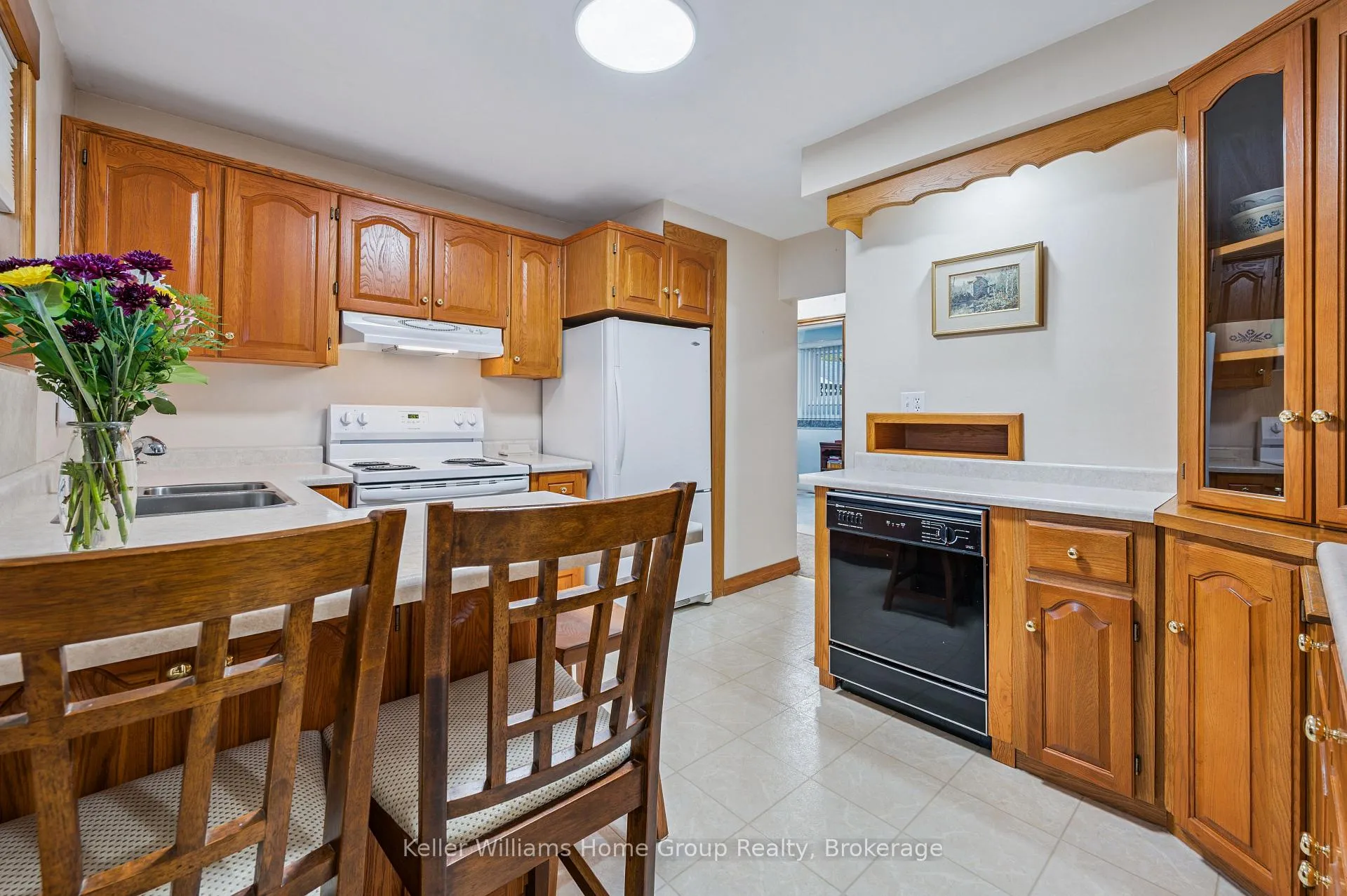 Photo 9 of 54 Ottawa Crescent, Guelph, St. George's — HOMEH