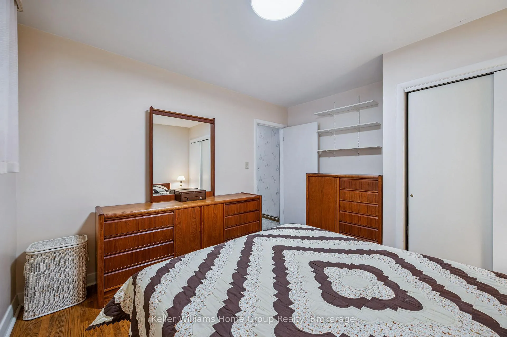 Photo 14 of 54 Ottawa Crescent, Guelph, St. George's — HOMEH