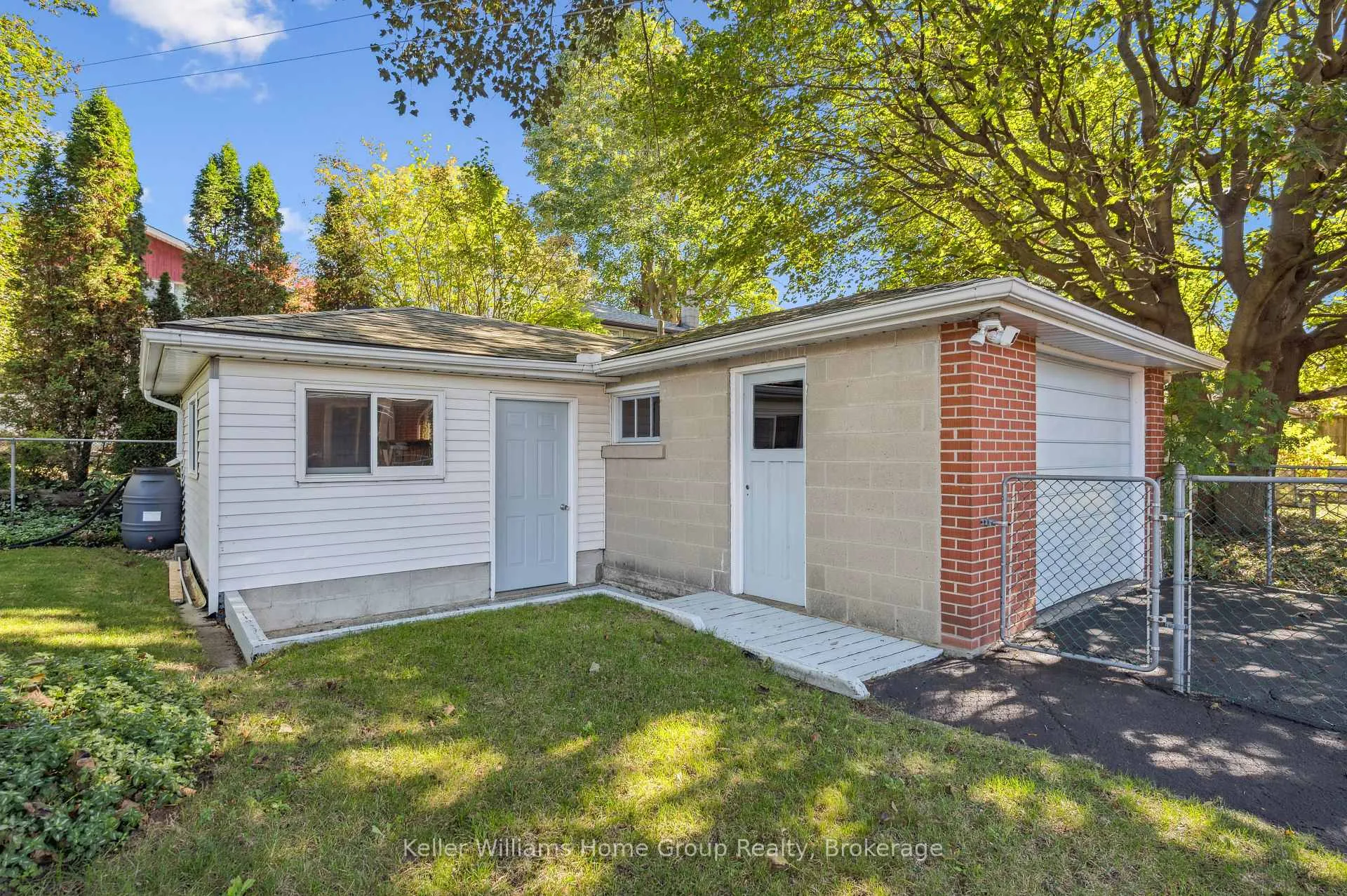 Photo 28 of 54 Ottawa Crescent, Guelph, St. George's — HOMEH