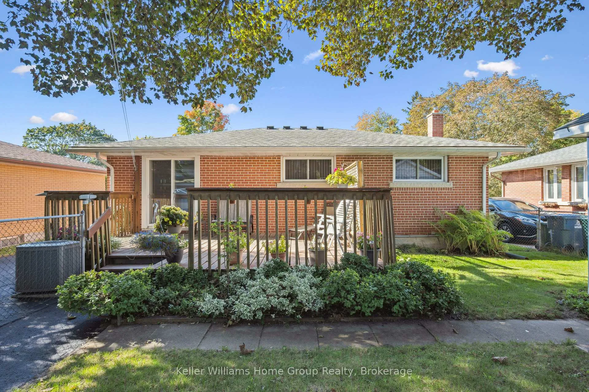 Photo 30 of 54 Ottawa Crescent, Guelph, St. George's — HOMEH