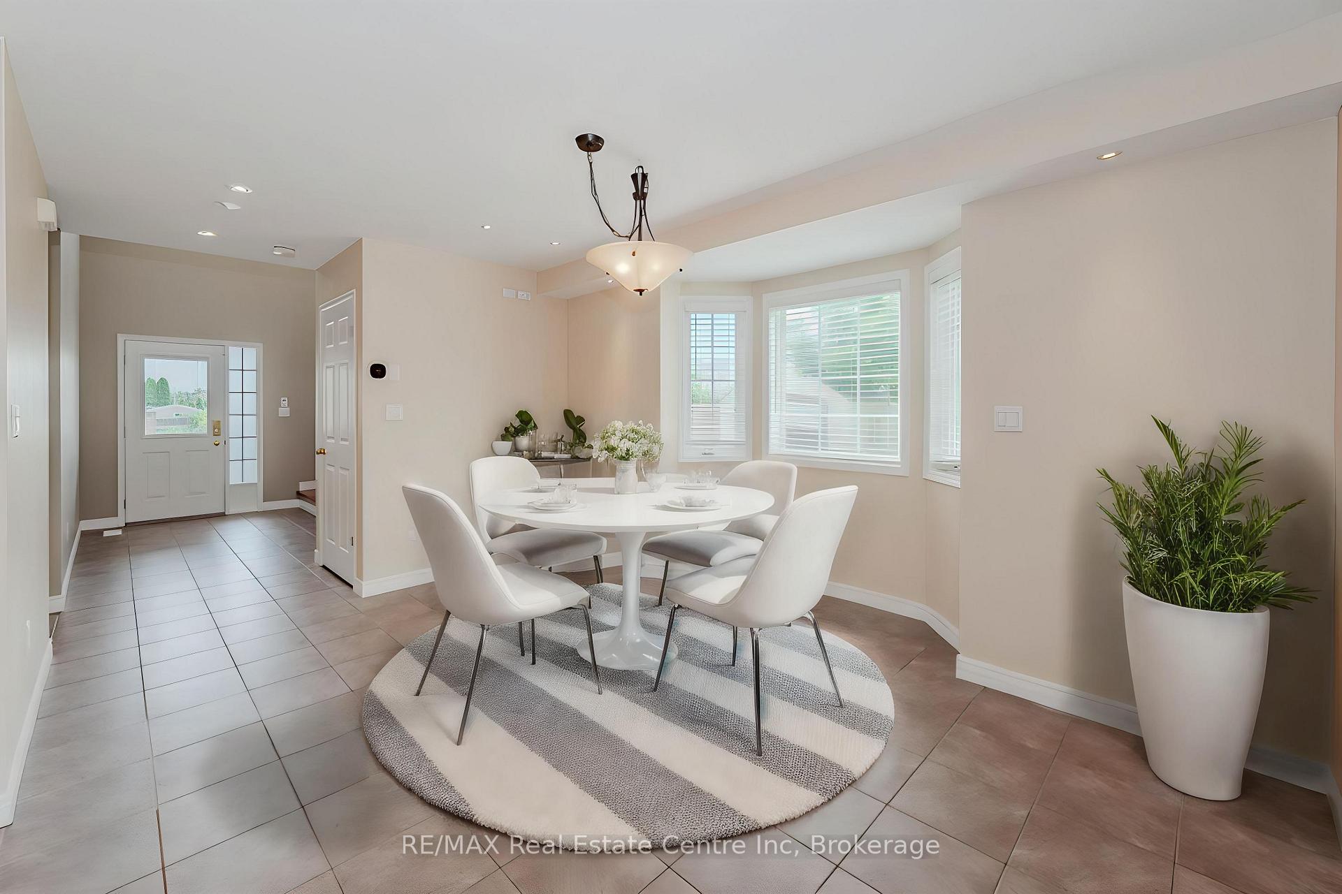 Photo 5 of 23 Sinclair Street, Guelph, Pineridge/Westminster Woods — HOMEH