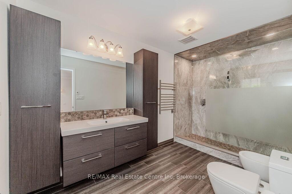 Photo 10 of 23 Sinclair Street, Guelph, Pineridge/Westminster Woods — HOMEH