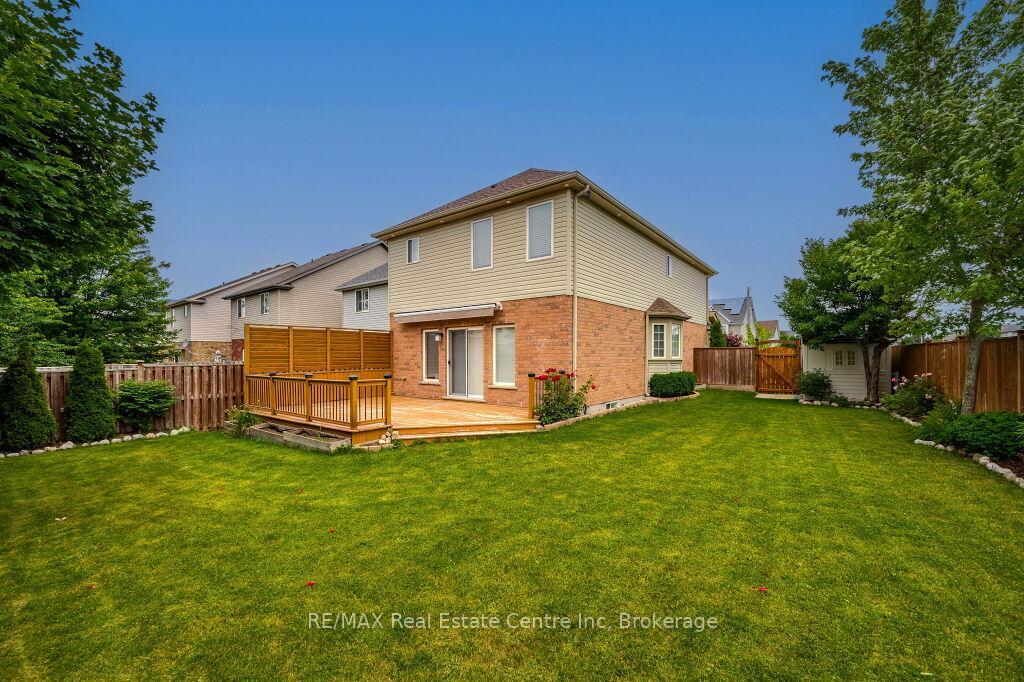 Photo 19 of 23 Sinclair Street, Guelph, Pineridge/Westminster Woods — HOMEH
