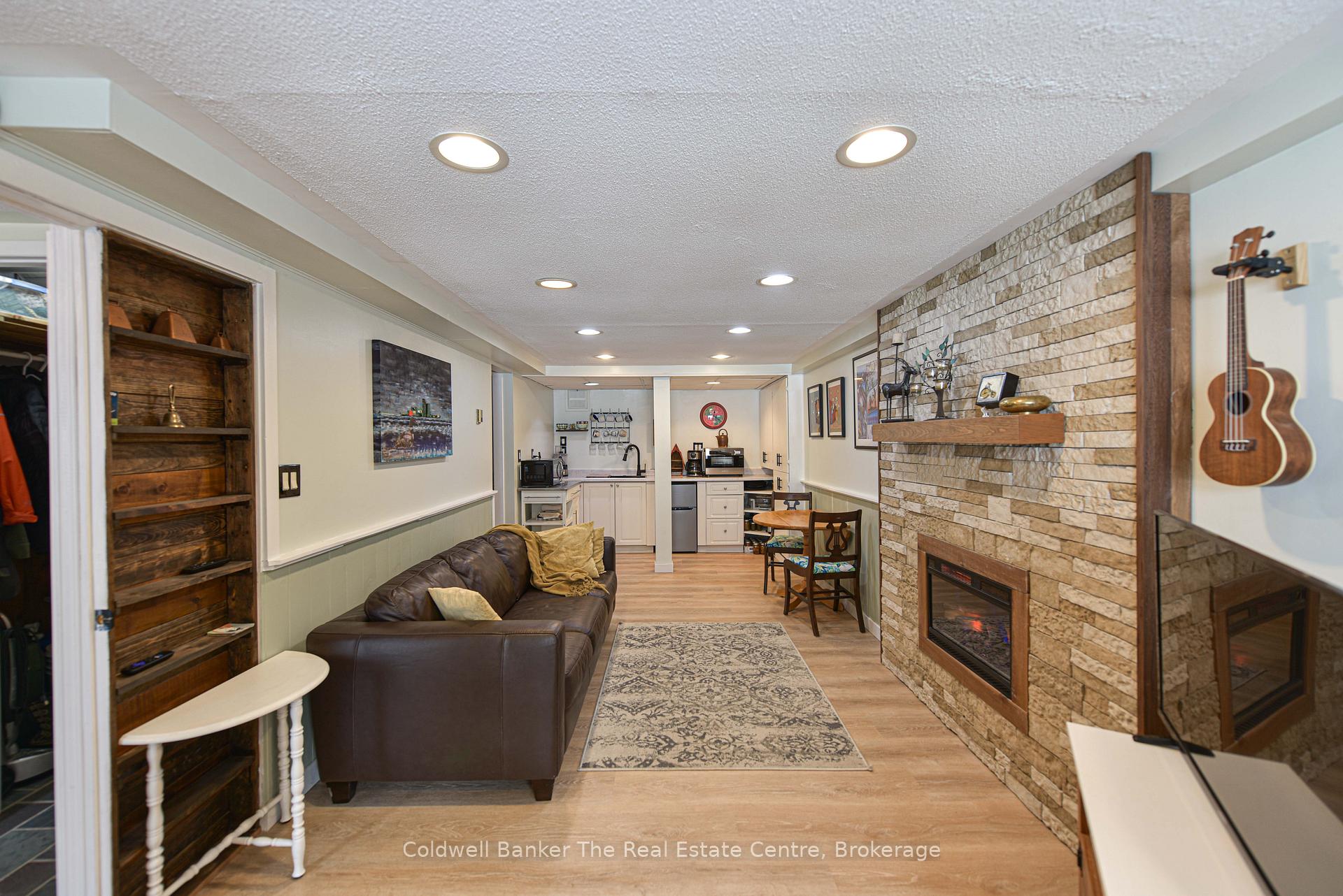 Photo 7 of 822 Pinedale Road, Gravenhurst, Muskoka (S) — HOMEH