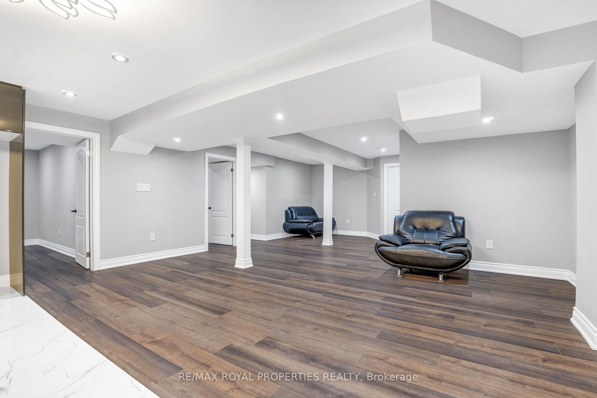 Photo 5 of 1092 Greenhill Avenue, Oshawa, Taunton — HOMEH