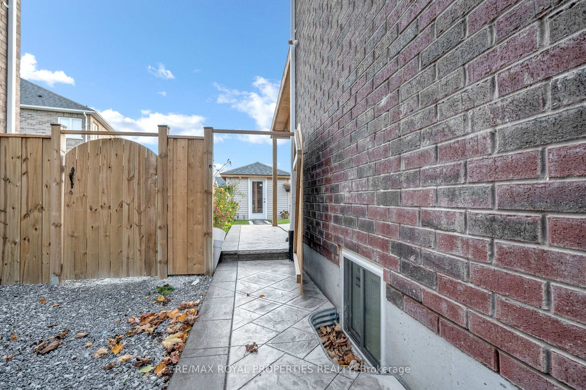 Photo 19 of 1092 Greenhill Avenue, Oshawa, Taunton — HOMEH