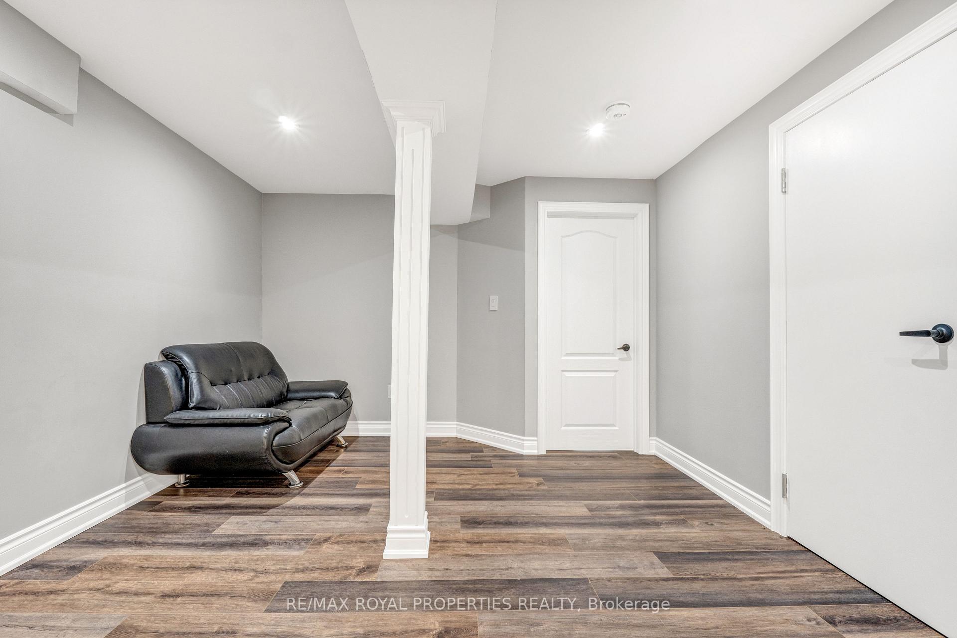 Photo 6 of 1092 Greenhill Avenue, Oshawa, Taunton — HOMEH