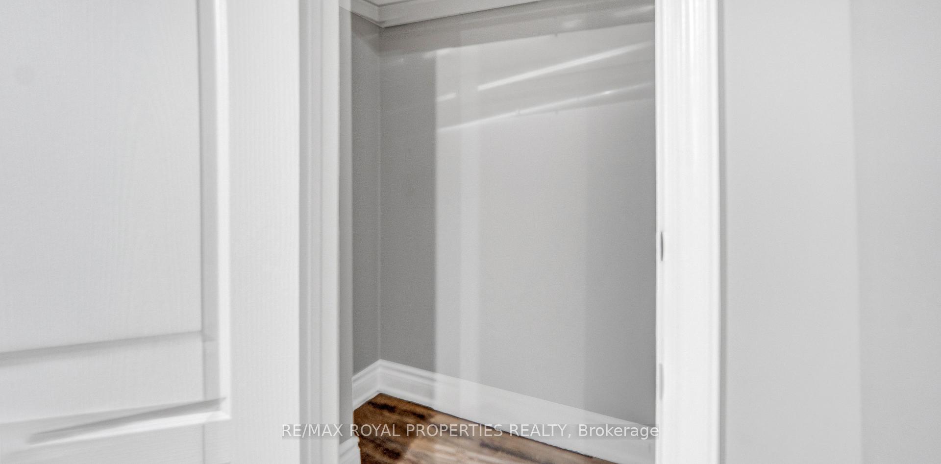 Photo 2 of 1092 Greenhill Avenue, Oshawa, Taunton — HOMEH