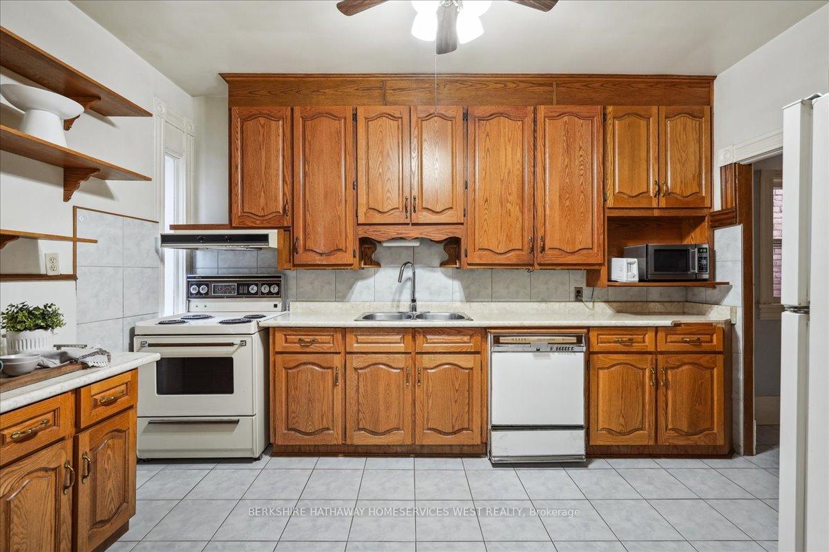 Photo 5 of 370 Herkimer Street, Hamilton, Kirkendall — HOMEH