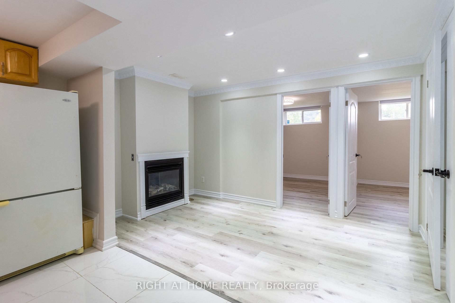Photo 7 of 845 Sanok Drive, Pickering, West Shore — HOMEH