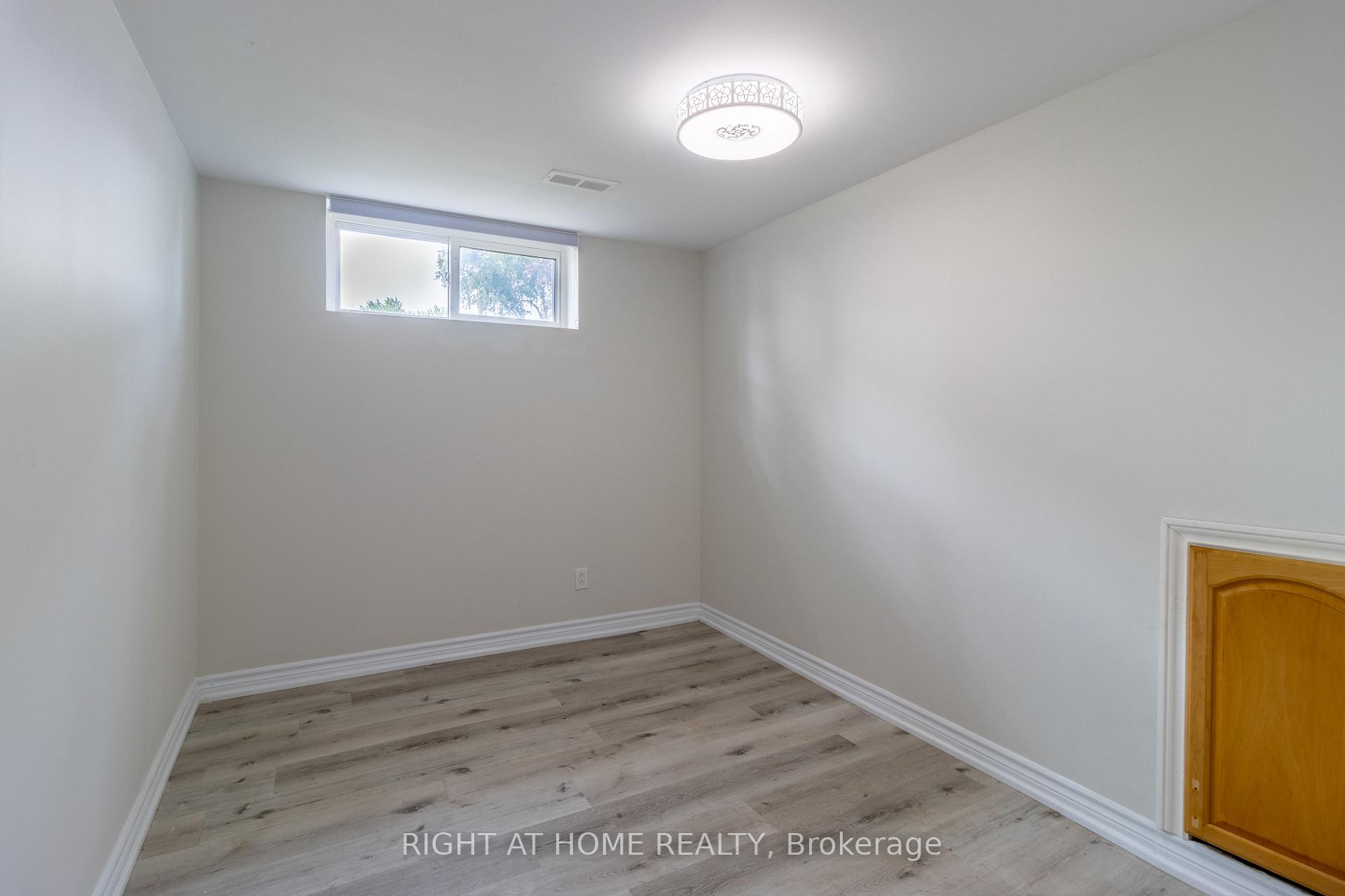 Photo 2 of 845 Sanok Drive, Pickering, West Shore — HOMEH