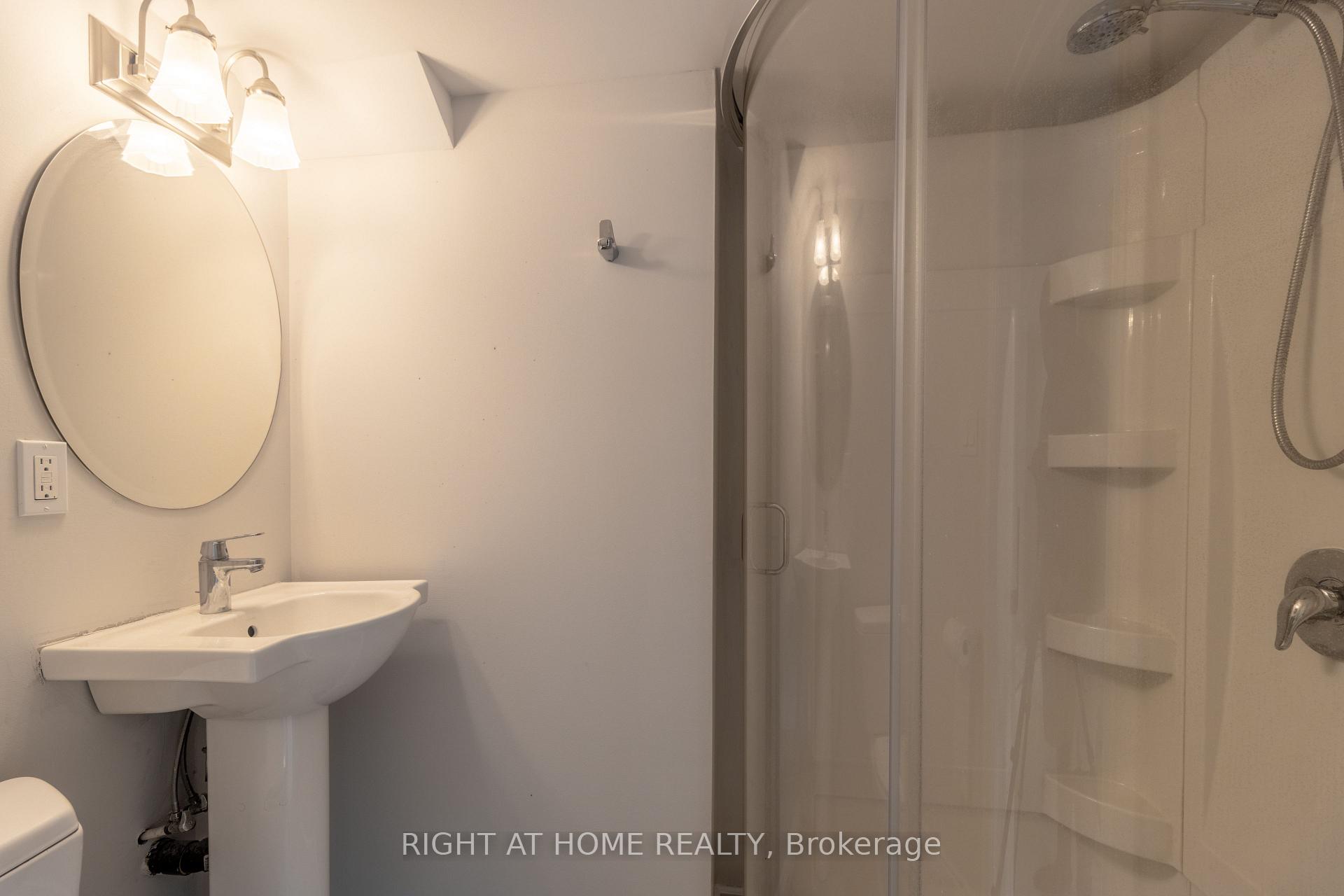 Photo 10 of 845 Sanok Drive, Pickering, West Shore — HOMEH