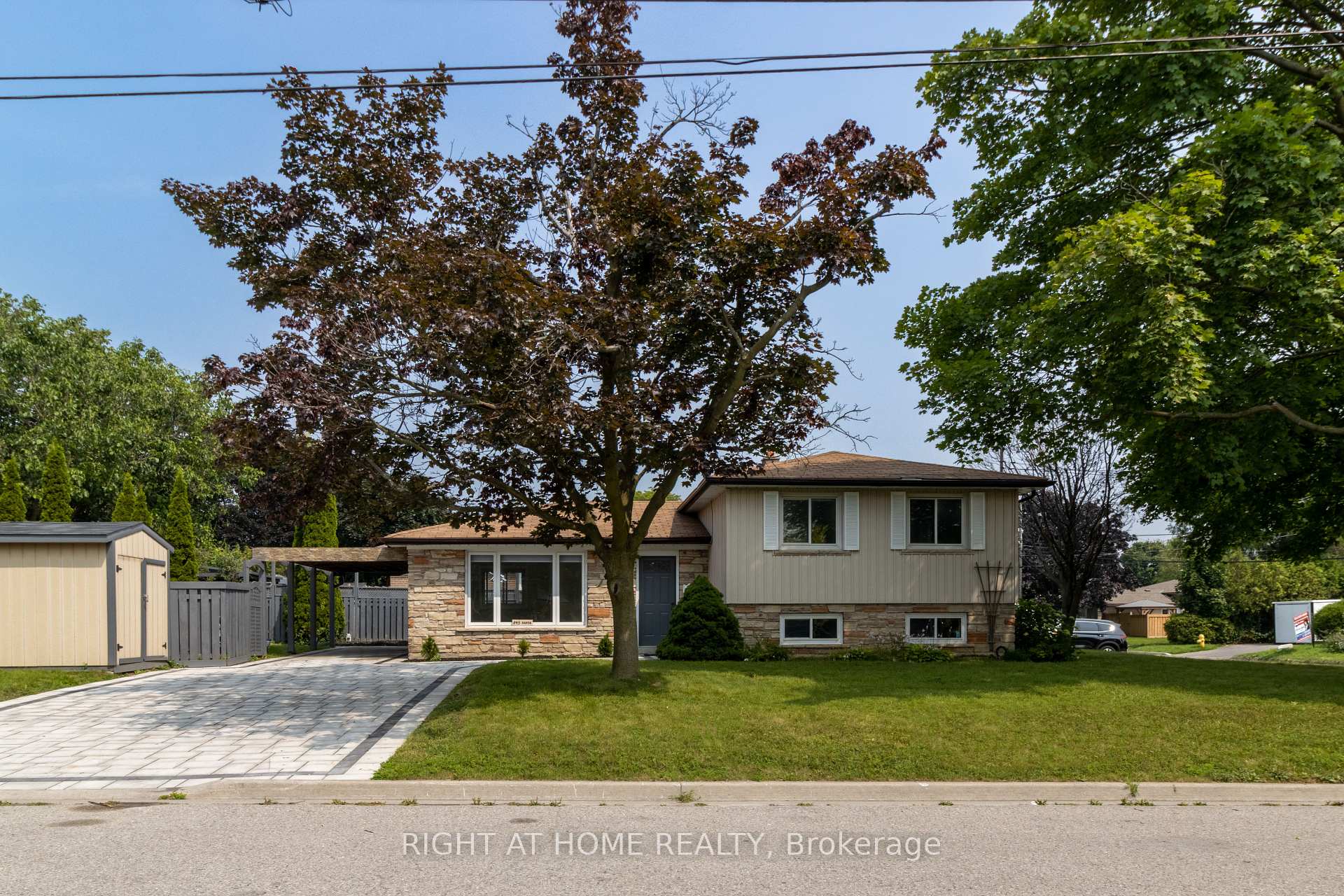 Photo 13 of 845 Sanok Drive, Pickering, West Shore — HOMEH