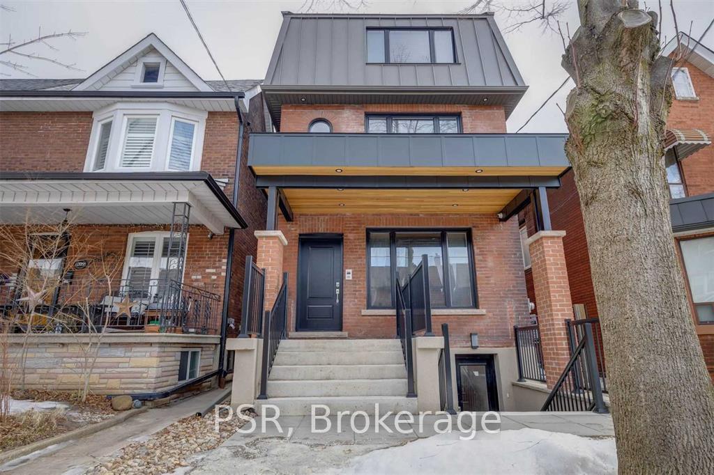 Front of Unit 2, 207 Perth Avenue