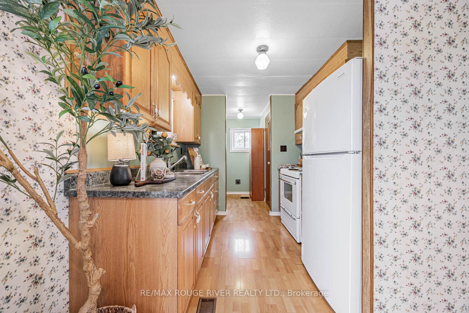 Photo 9 of 7622 Telephone Road, Hamilton Township, Rural Hamilton — HOMEH