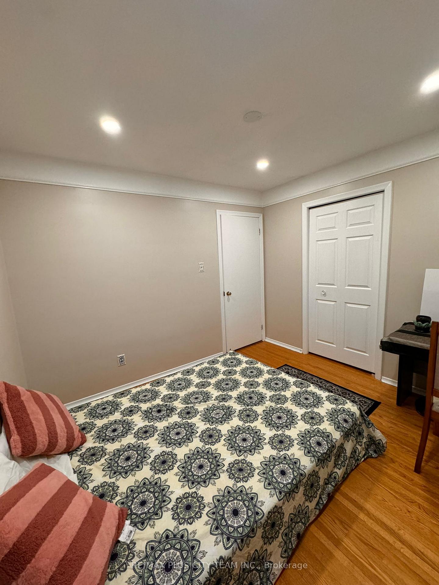 Photo 2 of 70 Bellingham Drive, Hamilton, Lawfield — HOMEH