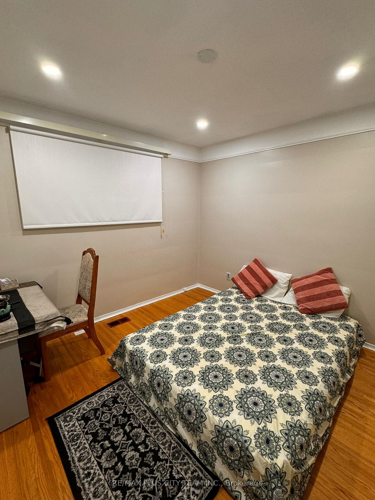 Photo 10 of 70 Bellingham Drive, Hamilton, Lawfield — HOMEH