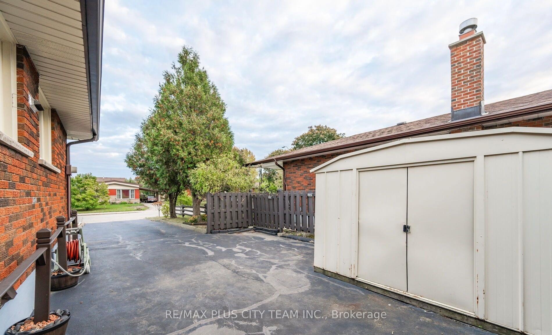 Photo 4 of 70 Bellingham Drive, Hamilton, Lawfield — HOMEH
