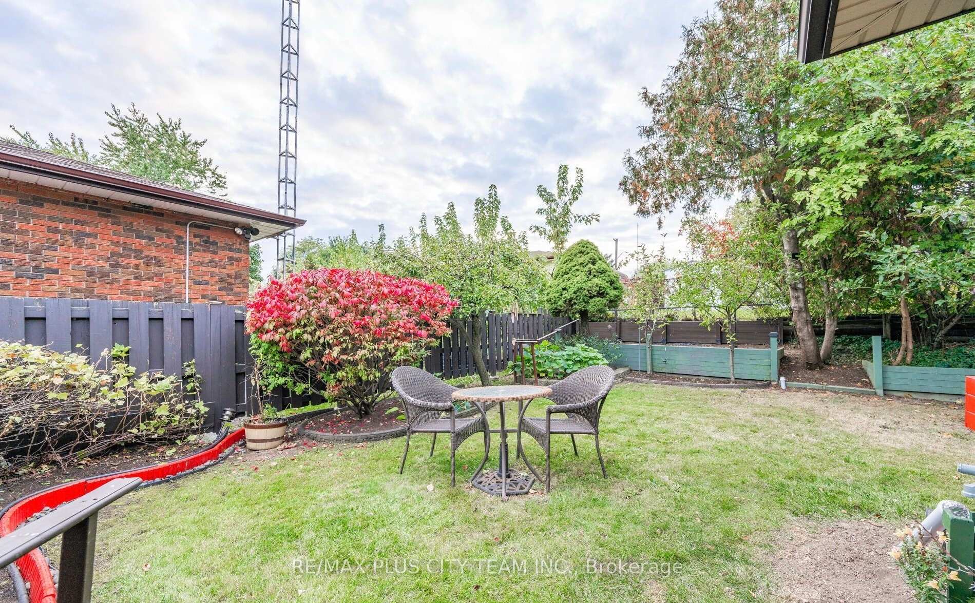 Photo 13 of 70 Bellingham Drive, Hamilton, Lawfield — HOMEH