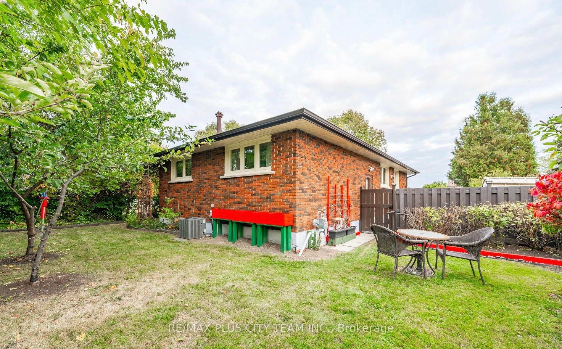 Photo 21 of 70 Bellingham Drive, Hamilton, Lawfield — HOMEH