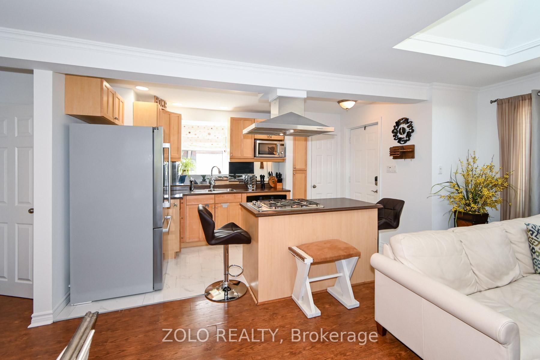 Photo 2 of 17 Glenfield Crescent, Toronto, O'Connor-Parkview — HOMEH