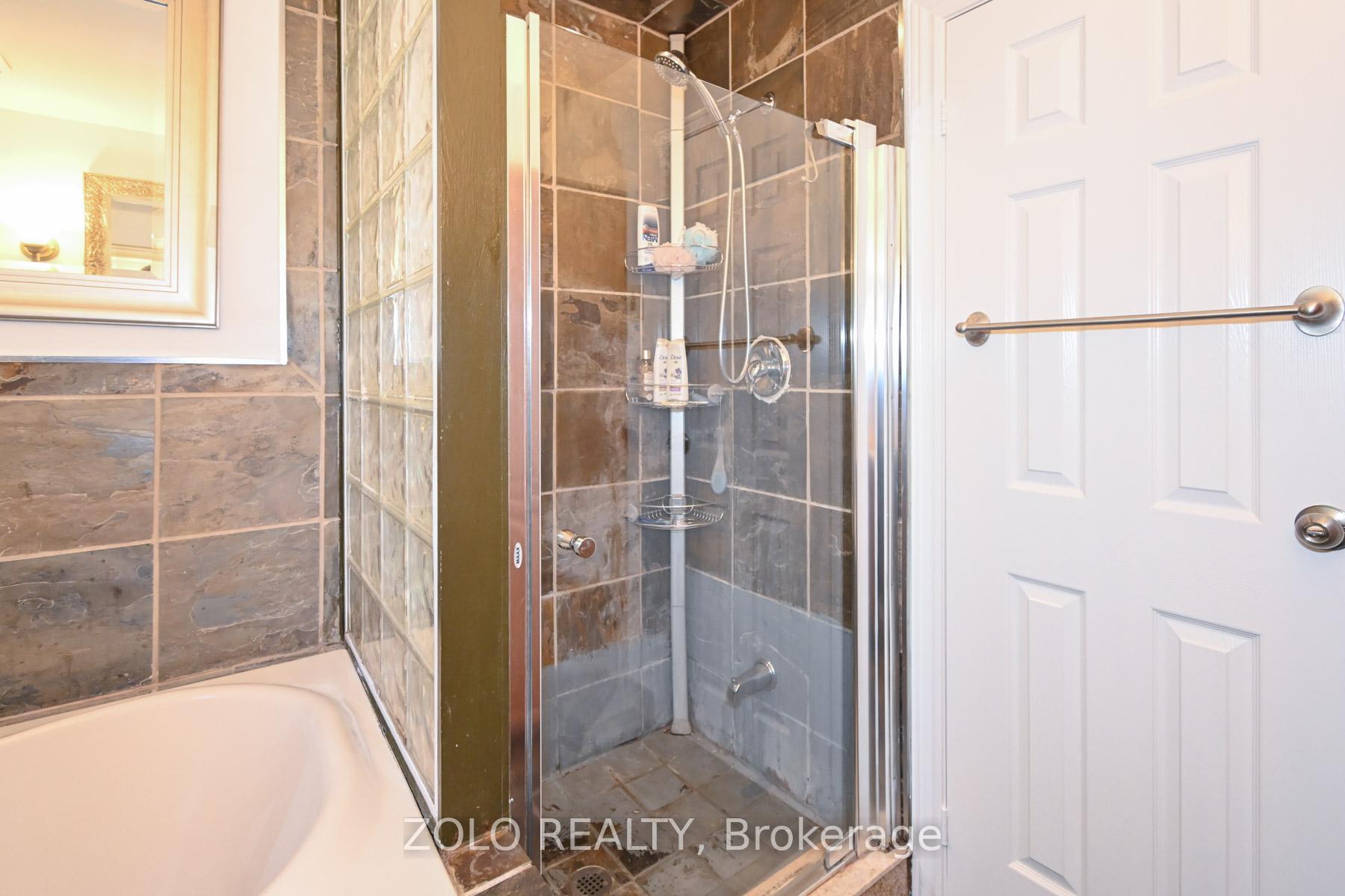 Photo 13 of 17 Glenfield Crescent, Toronto, O'Connor-Parkview — HOMEH