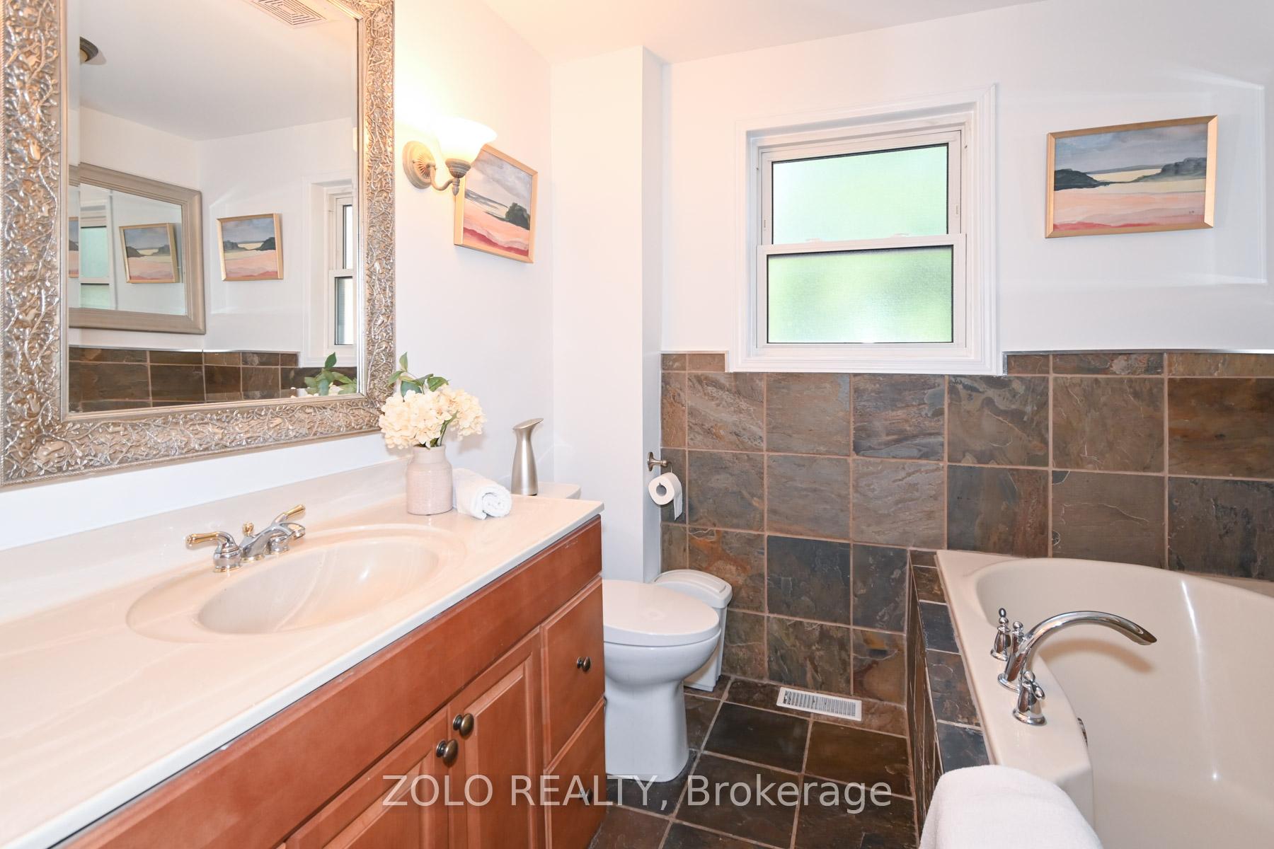 Photo 6 of 17 Glenfield Crescent, Toronto, O'Connor-Parkview — HOMEH