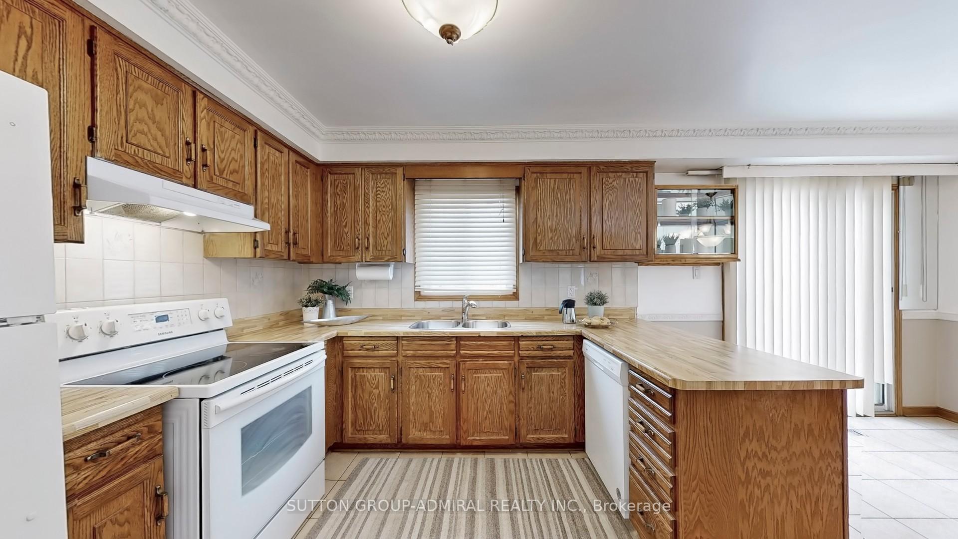 Photo 47 of 190 Nestor Crescent, Vaughan, East Woodbridge — HOMEH