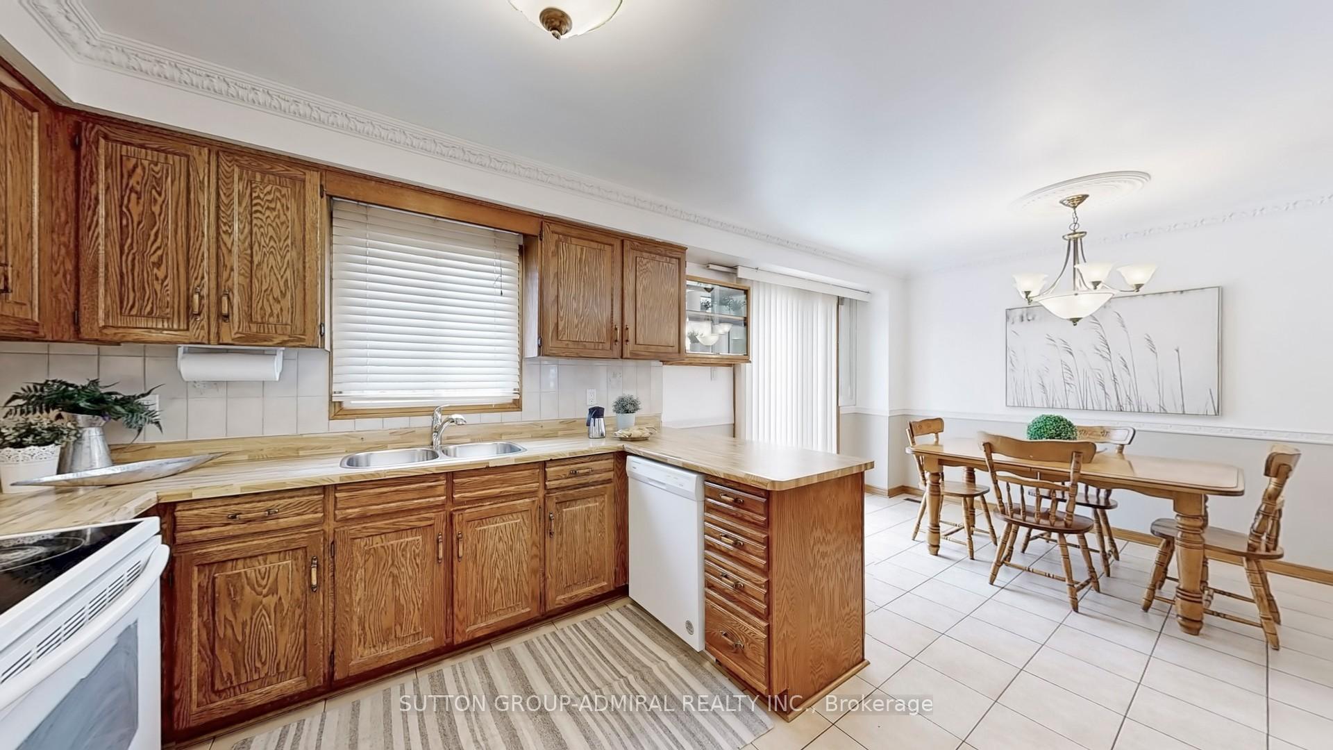 Photo 23 of 190 Nestor Crescent, Vaughan, East Woodbridge — HOMEH