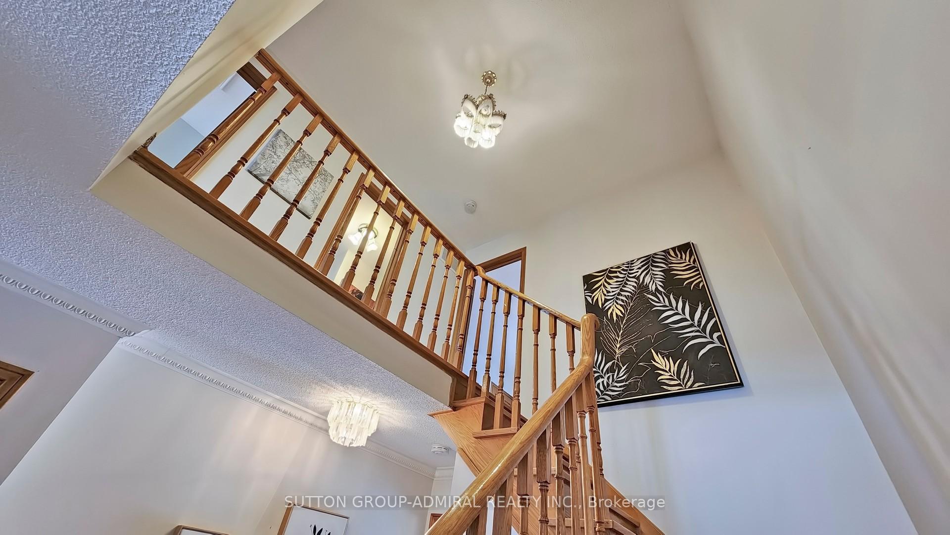Photo 13 of 190 Nestor Crescent, Vaughan, East Woodbridge — HOMEH