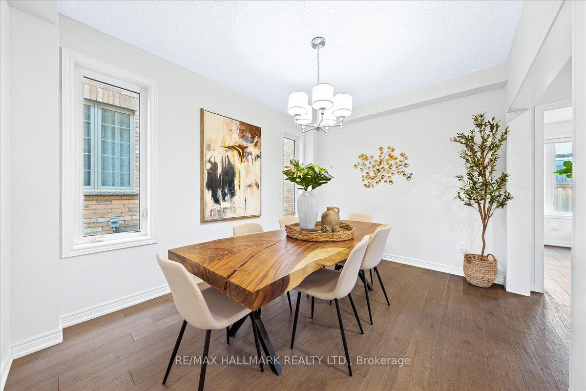 Photo 9 of 816 Elvidge Trail, Newmarket, Woodland Hill — HOMEH