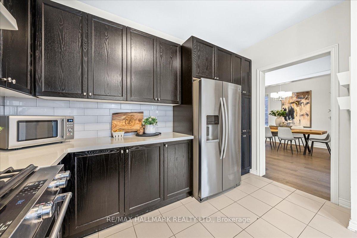 Photo 13 of 816 Elvidge Trail, Newmarket, Woodland Hill — HOMEH