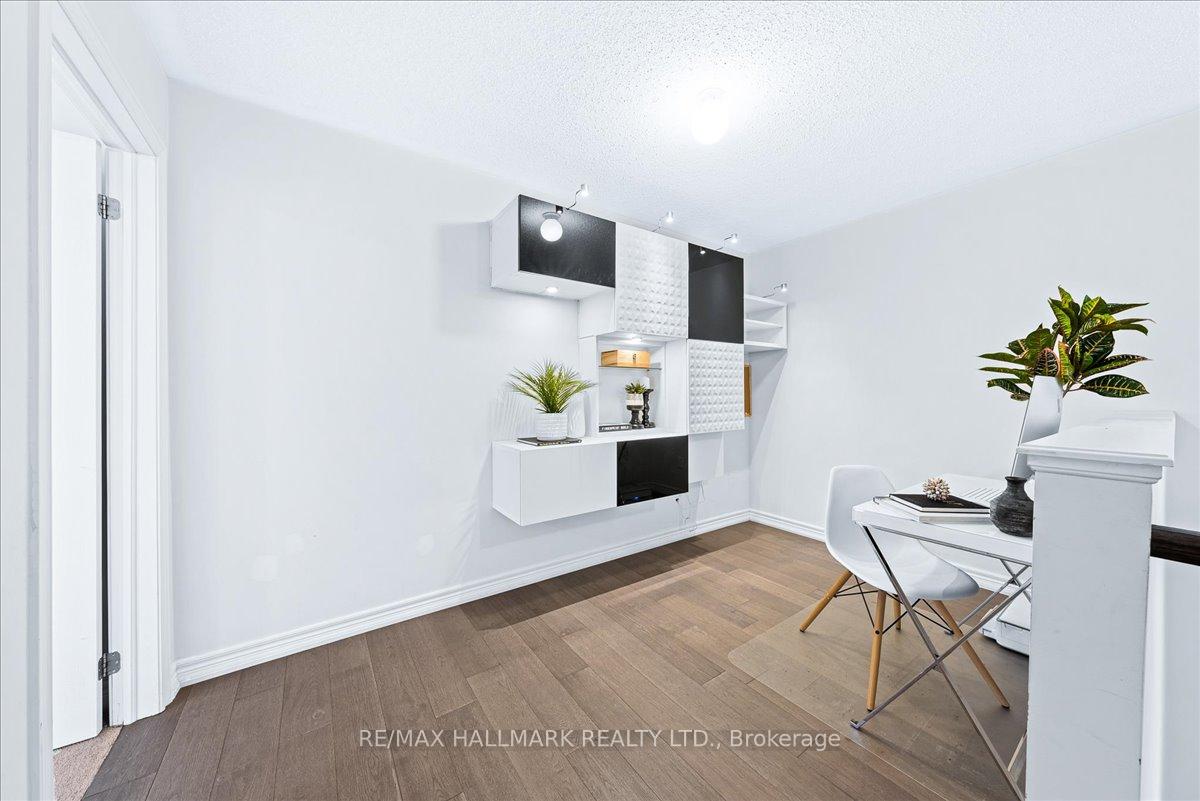 Photo 20 of 816 Elvidge Trail, Newmarket, Woodland Hill — HOMEH