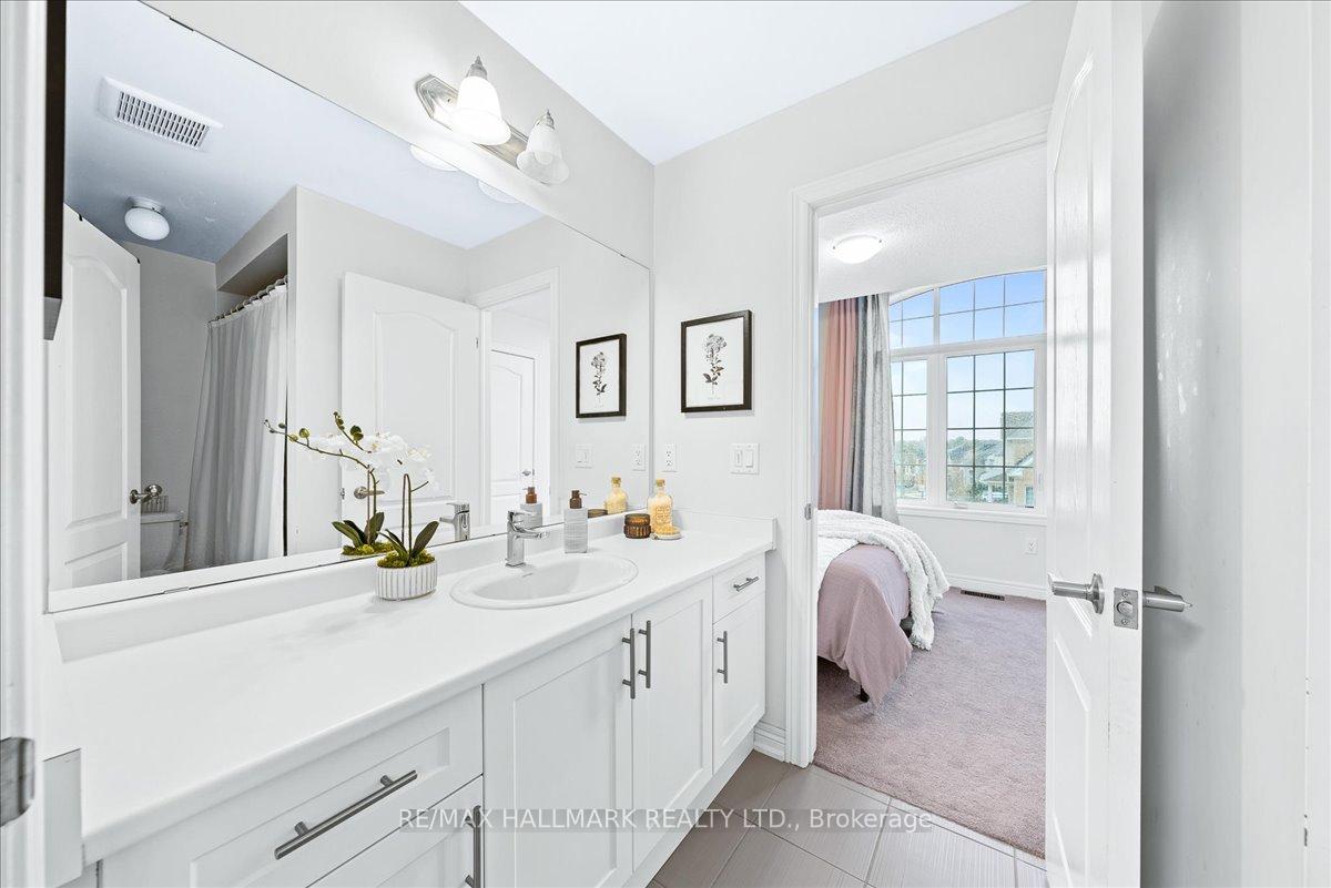 Photo 22 of 816 Elvidge Trail, Newmarket, Woodland Hill — HOMEH
