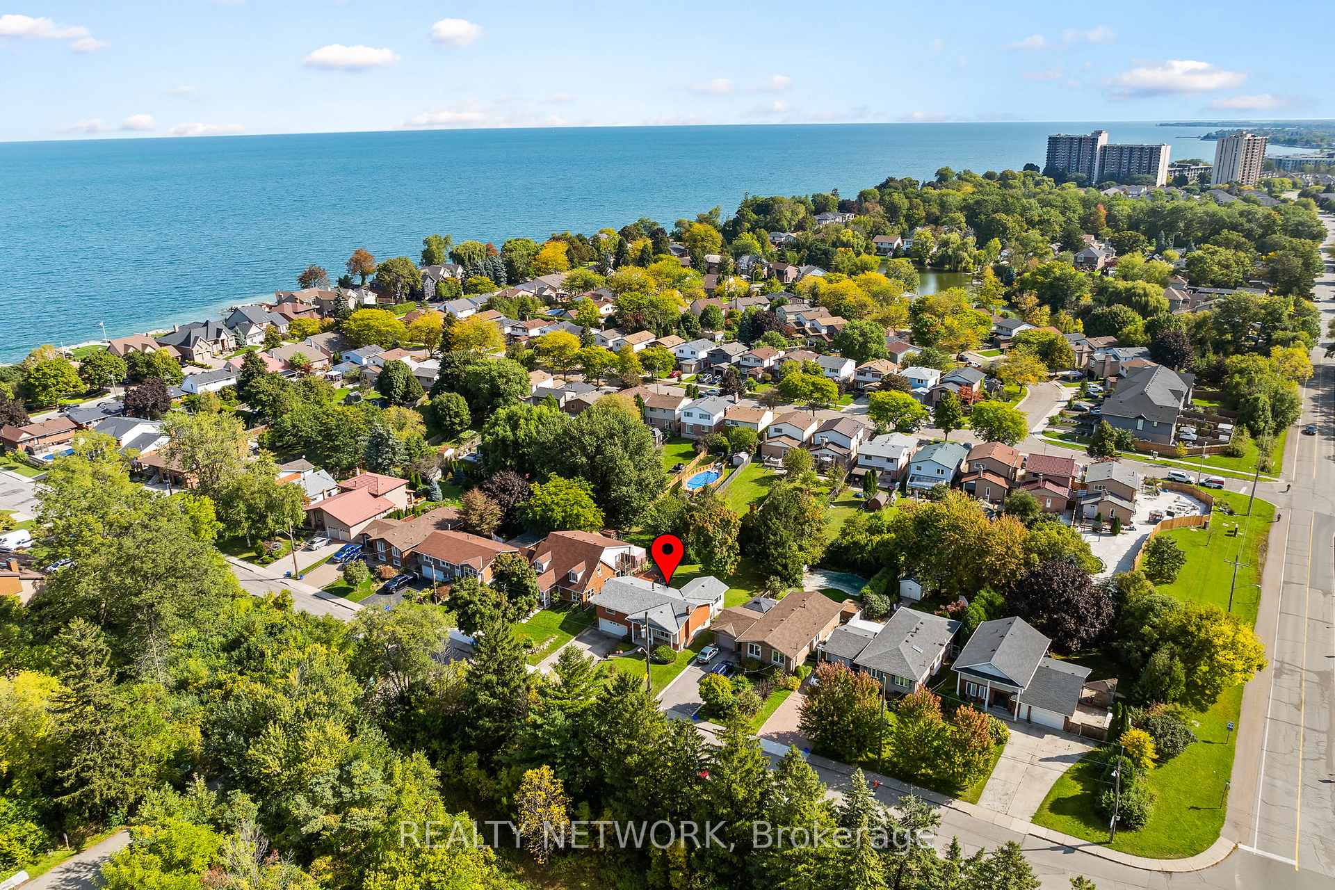 Photo 30 of 592 Grays Road, Hamilton, Confederation Park — HOMEH