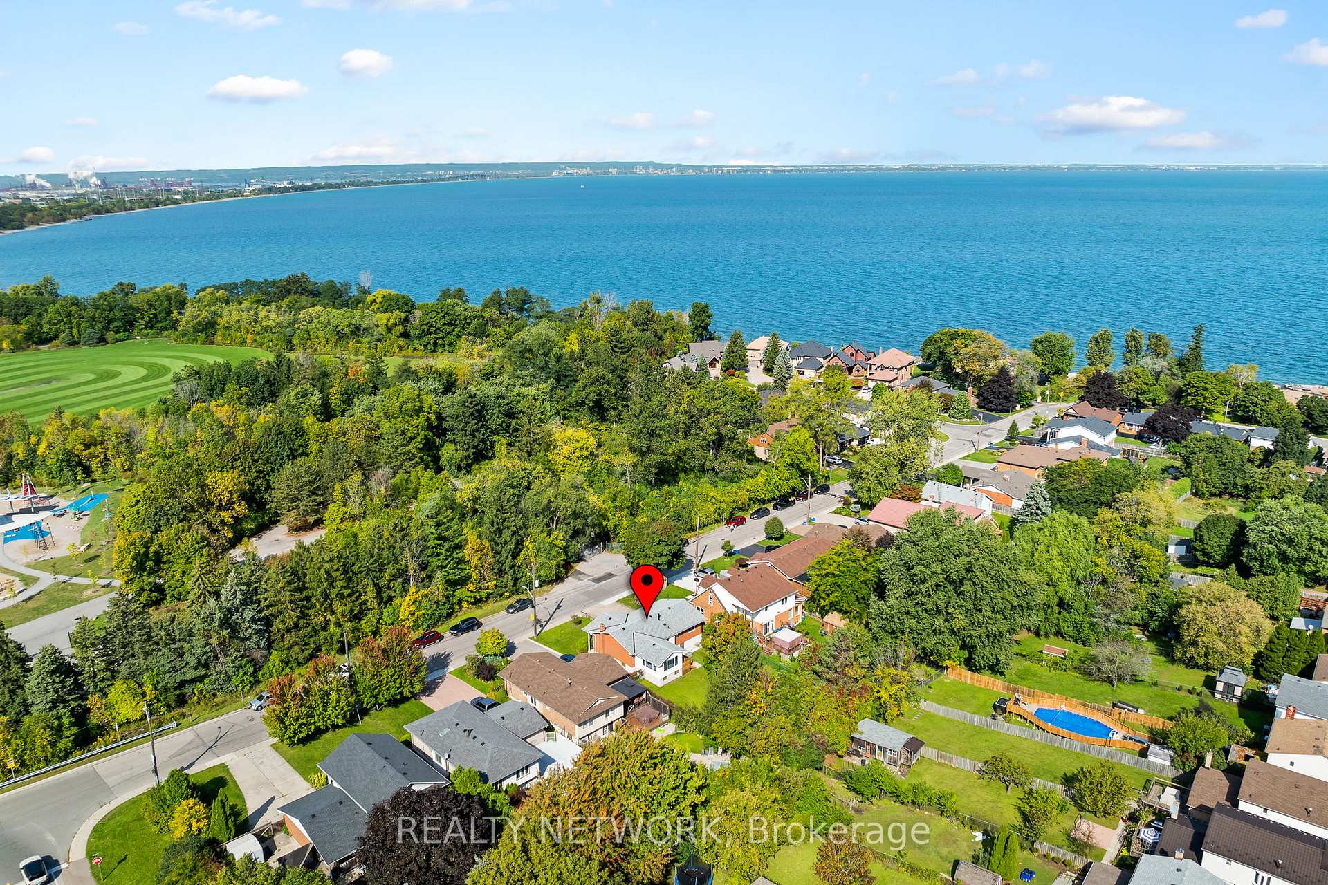 Photo 36 of 592 Grays Road, Hamilton, Confederation Park — HOMEH