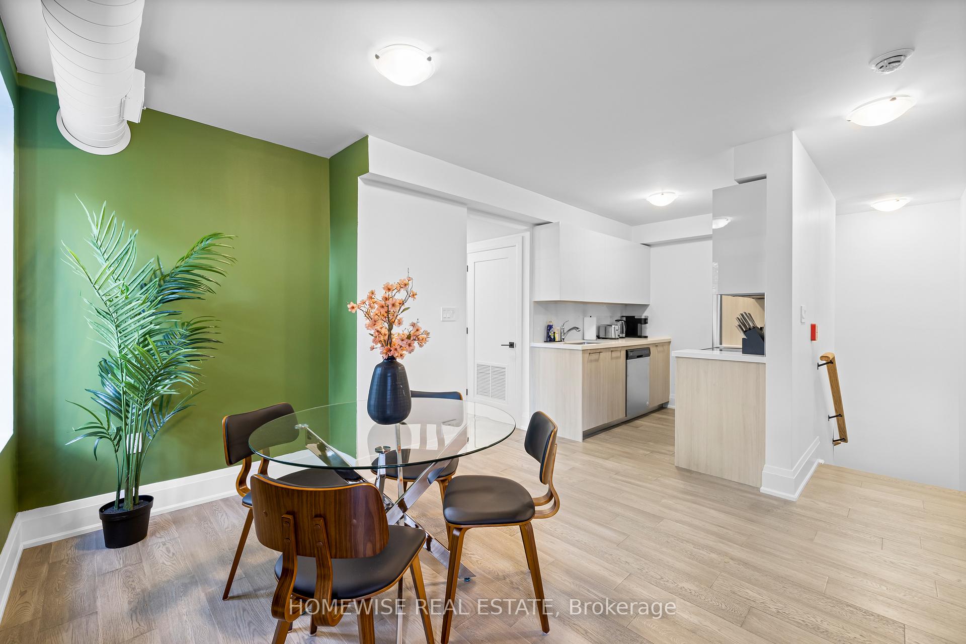 Photo 1 of Unit 3B, 1673 Bathurst Street, Toronto, Forest Hill South — HOMEH