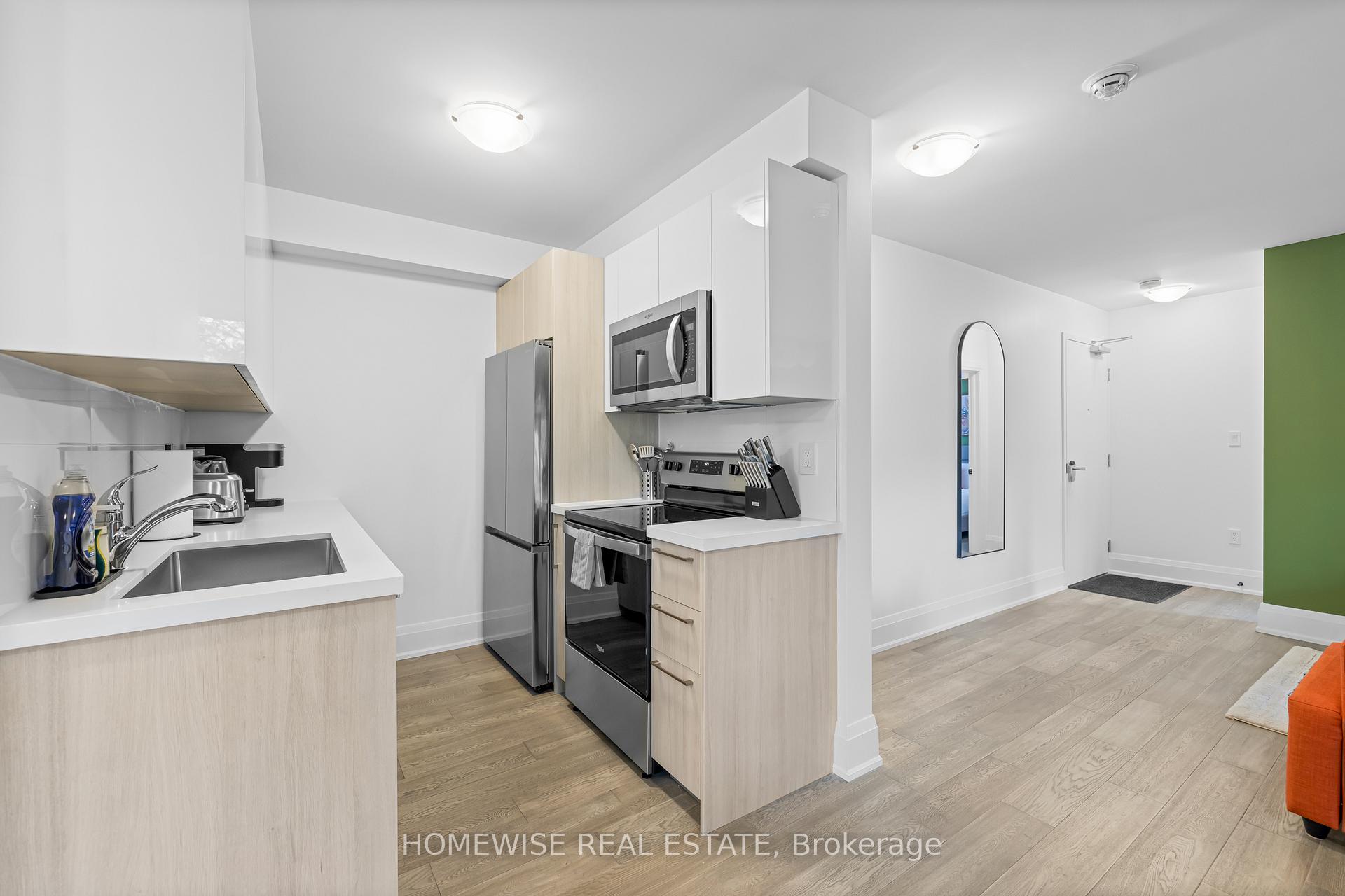 Photo 3 of Unit 3B, 1673 Bathurst Street, Toronto, Forest Hill South — HOMEH