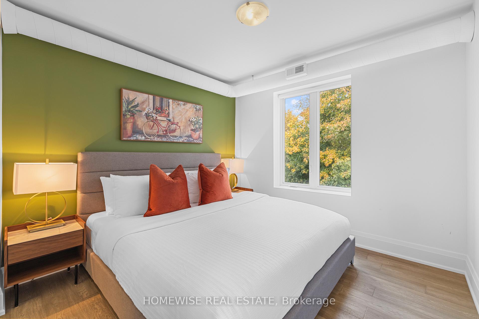 Photo 2 of Unit 3B, 1673 Bathurst Street, Toronto, Forest Hill South — HOMEH