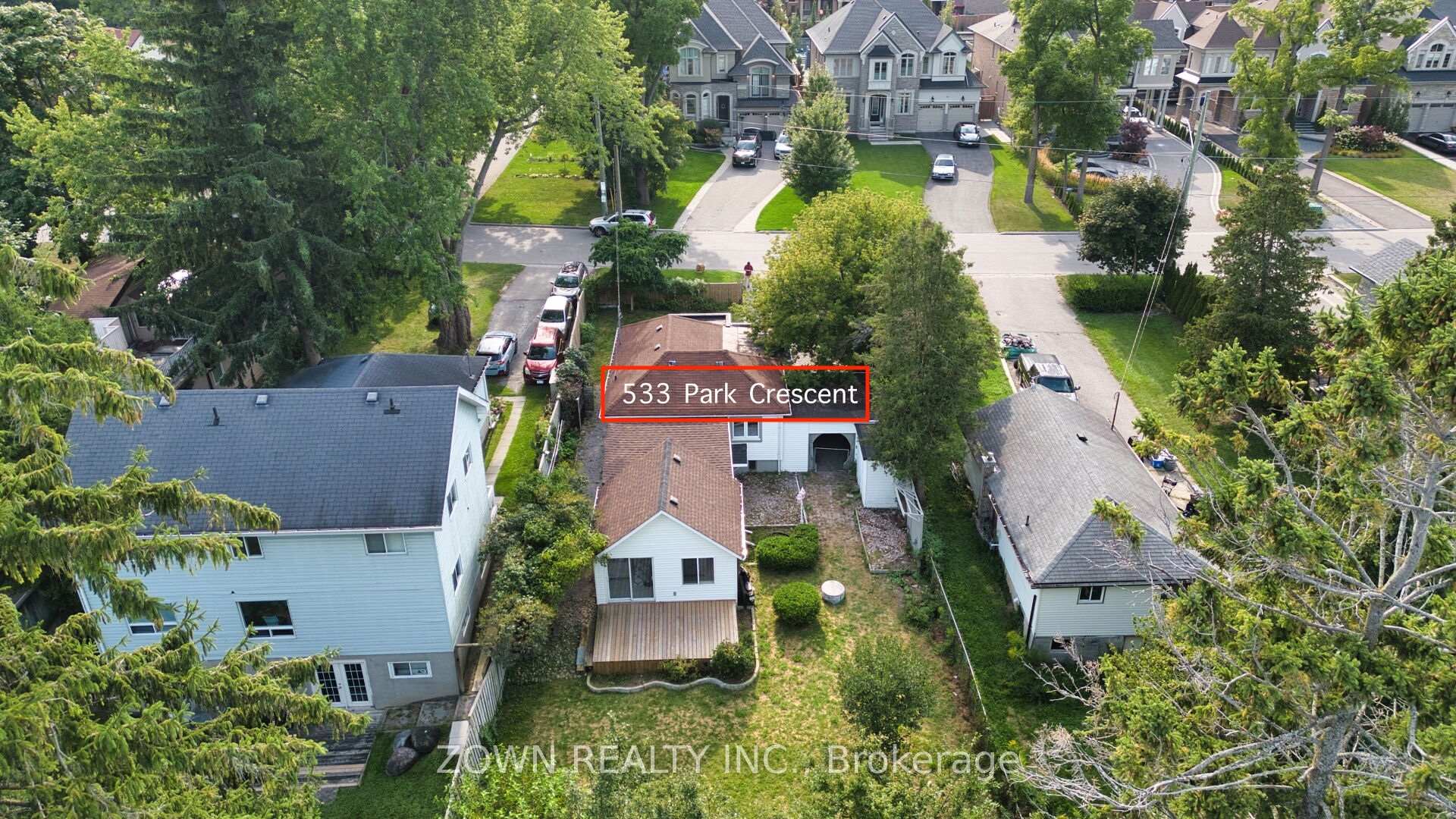 Photo 5 of 533 Park Crescent, Pickering, West Shore — HOMEH