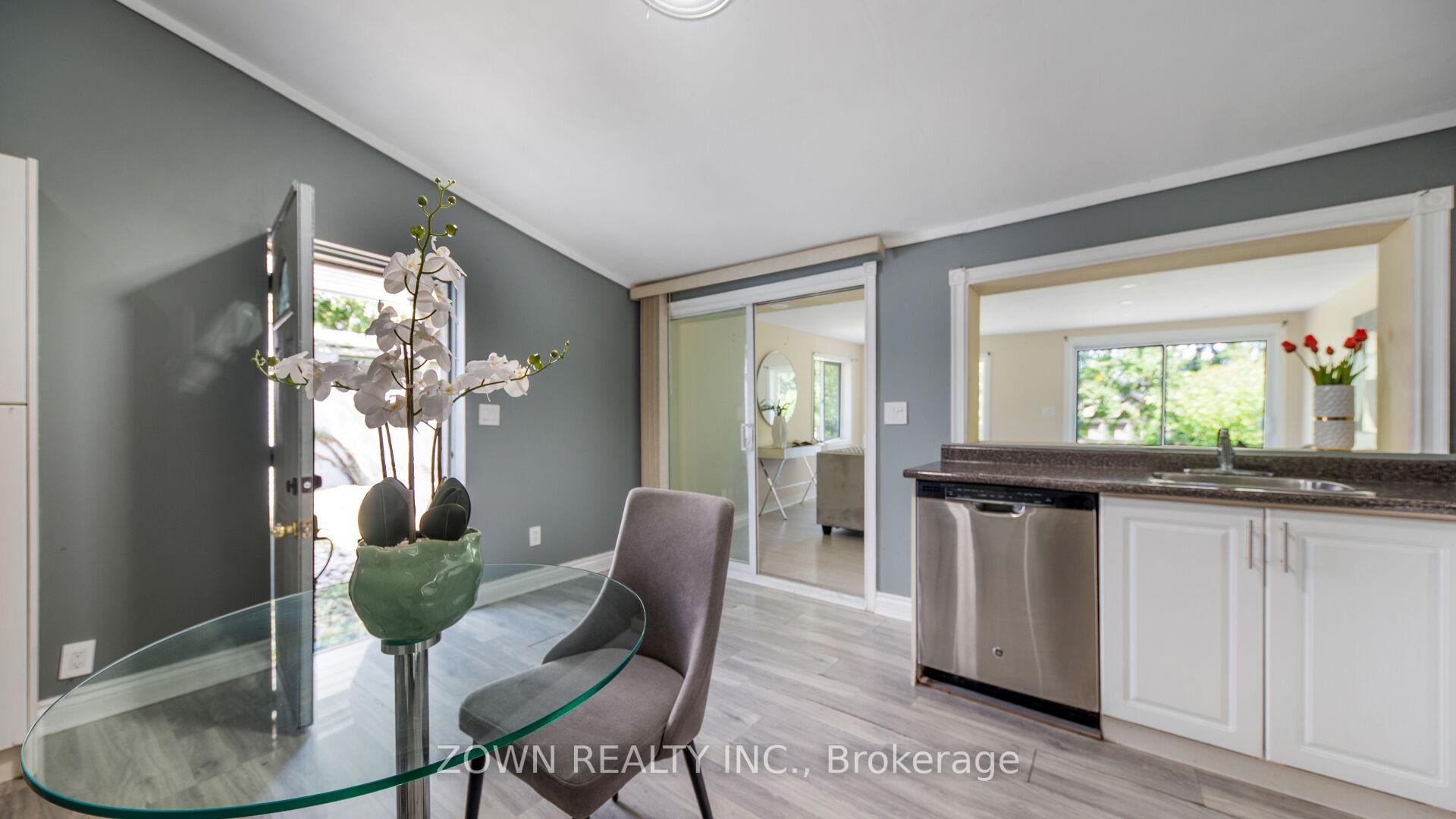 Photo 4 of 533 Park Crescent, Pickering, West Shore — HOMEH