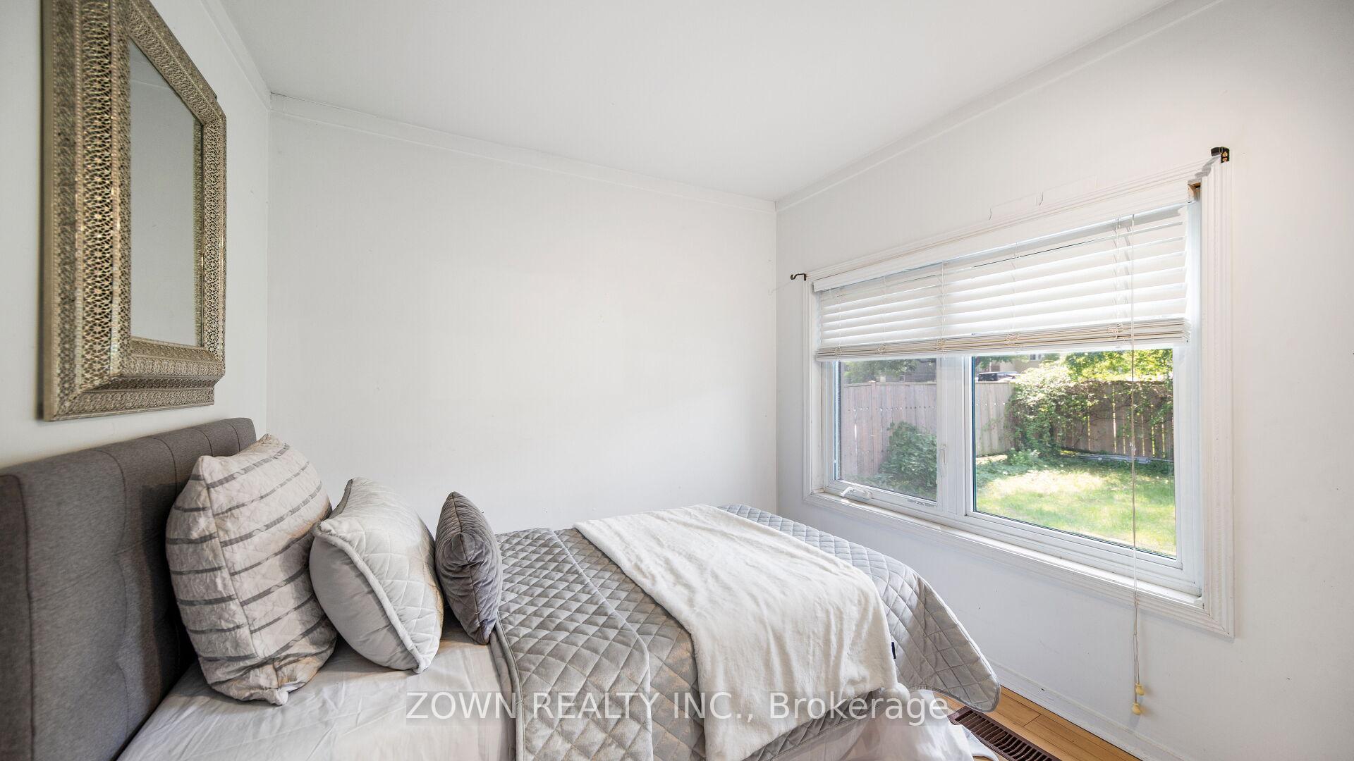 Photo 30 of 533 Park Crescent, Pickering, West Shore — HOMEH