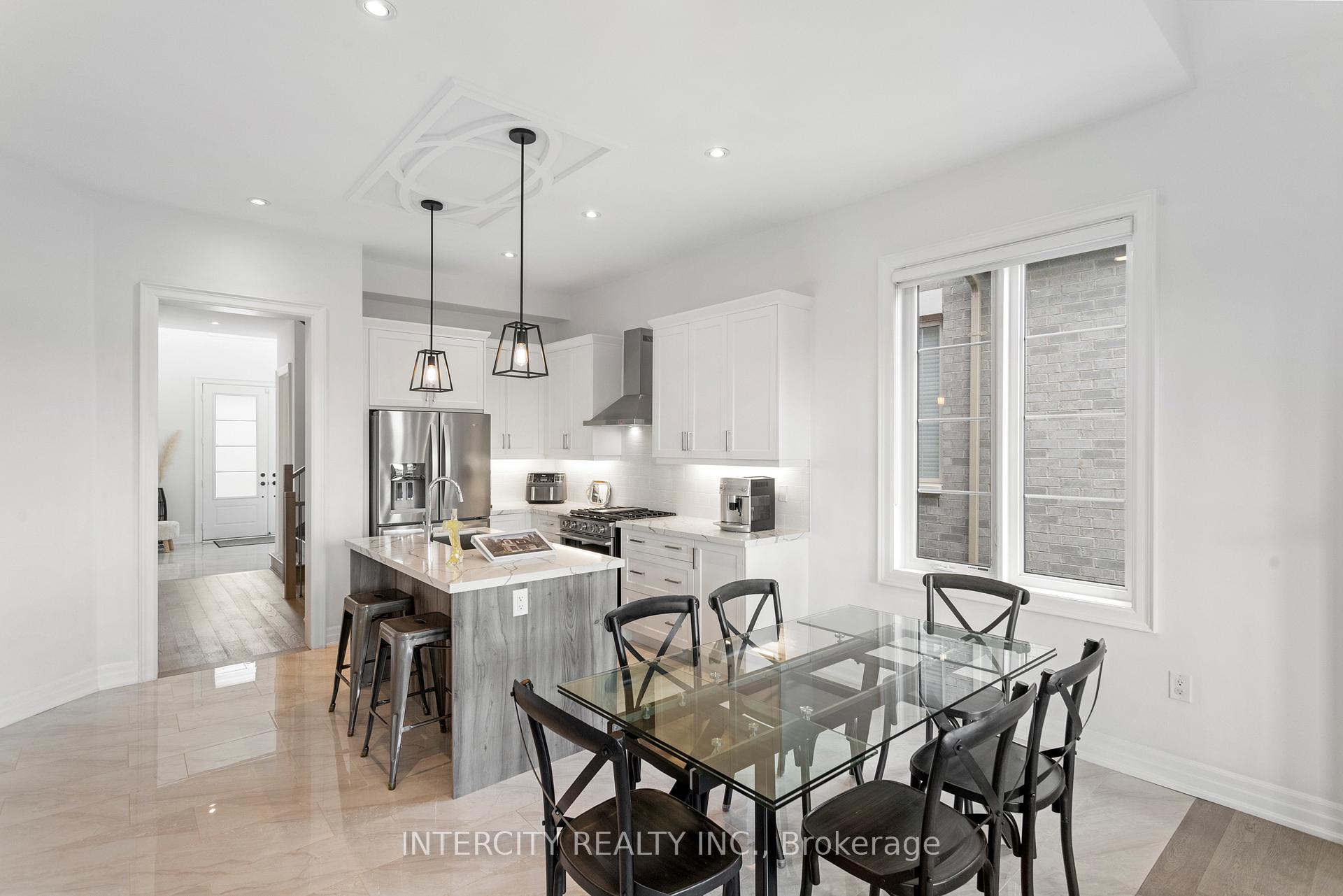 Photo 13 of 579 Kleinburg Summit Way, Vaughan, Kleinburg — HOMEH