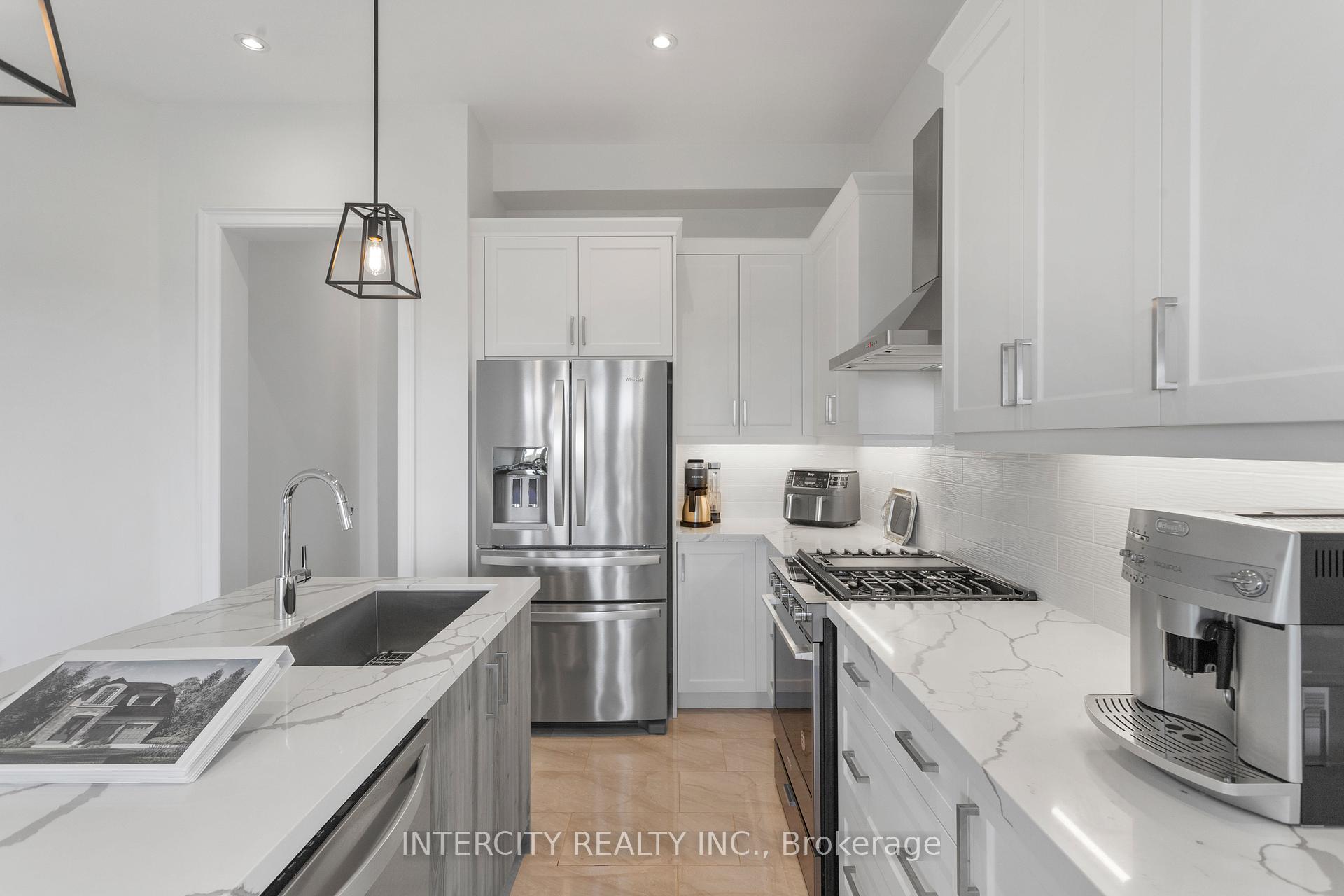 Photo 19 of 579 Kleinburg Summit Way, Vaughan, Kleinburg — HOMEH