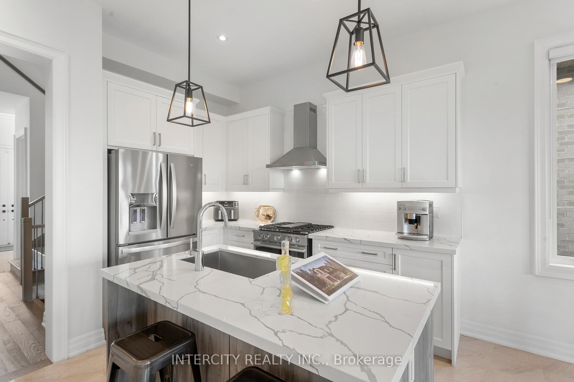 Photo 17 of 579 Kleinburg Summit Way, Vaughan, Kleinburg — HOMEH