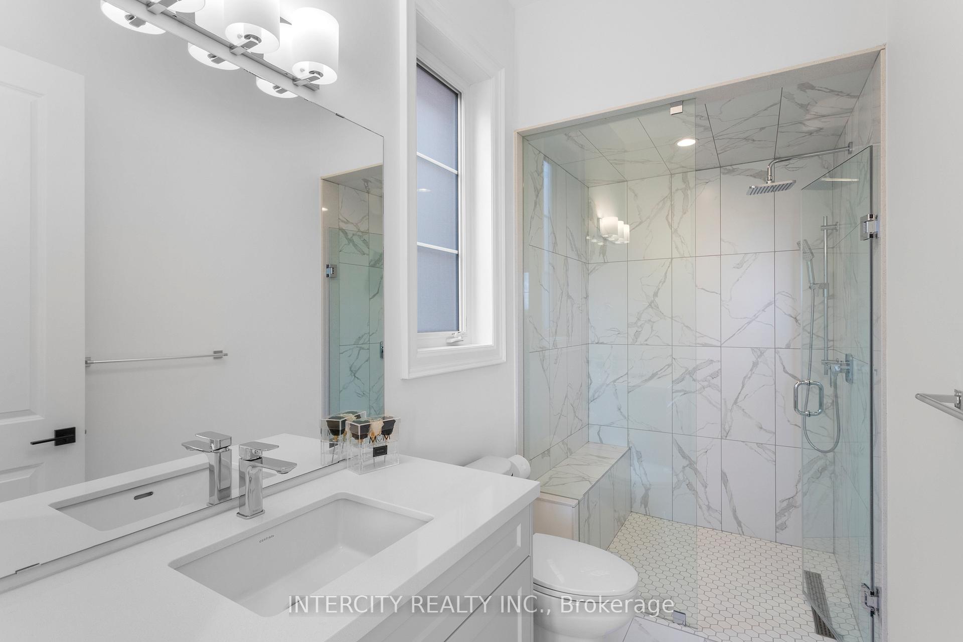 Photo 20 of 579 Kleinburg Summit Way, Vaughan, Kleinburg — HOMEH