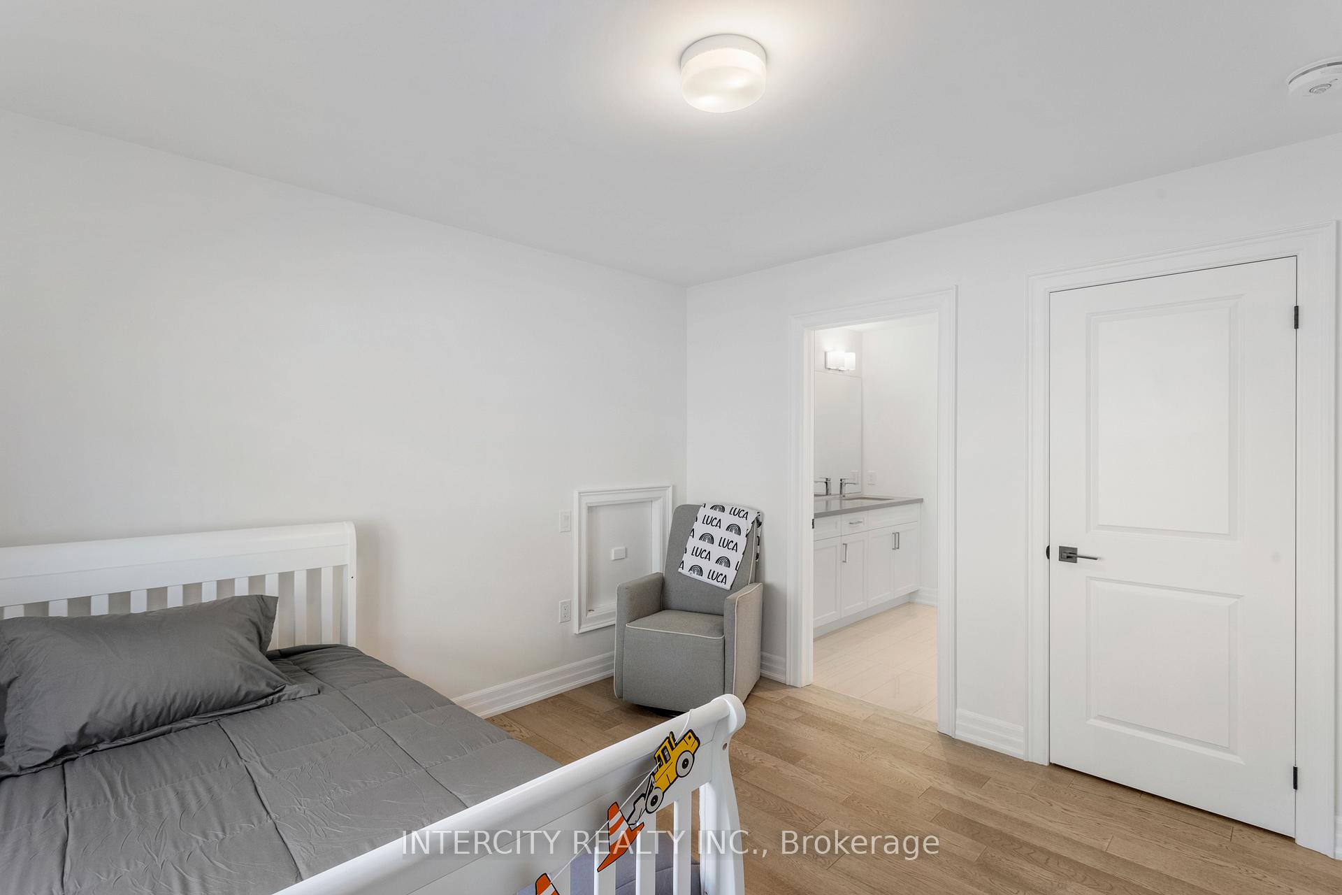 Photo 25 of 579 Kleinburg Summit Way, Vaughan, Kleinburg — HOMEH