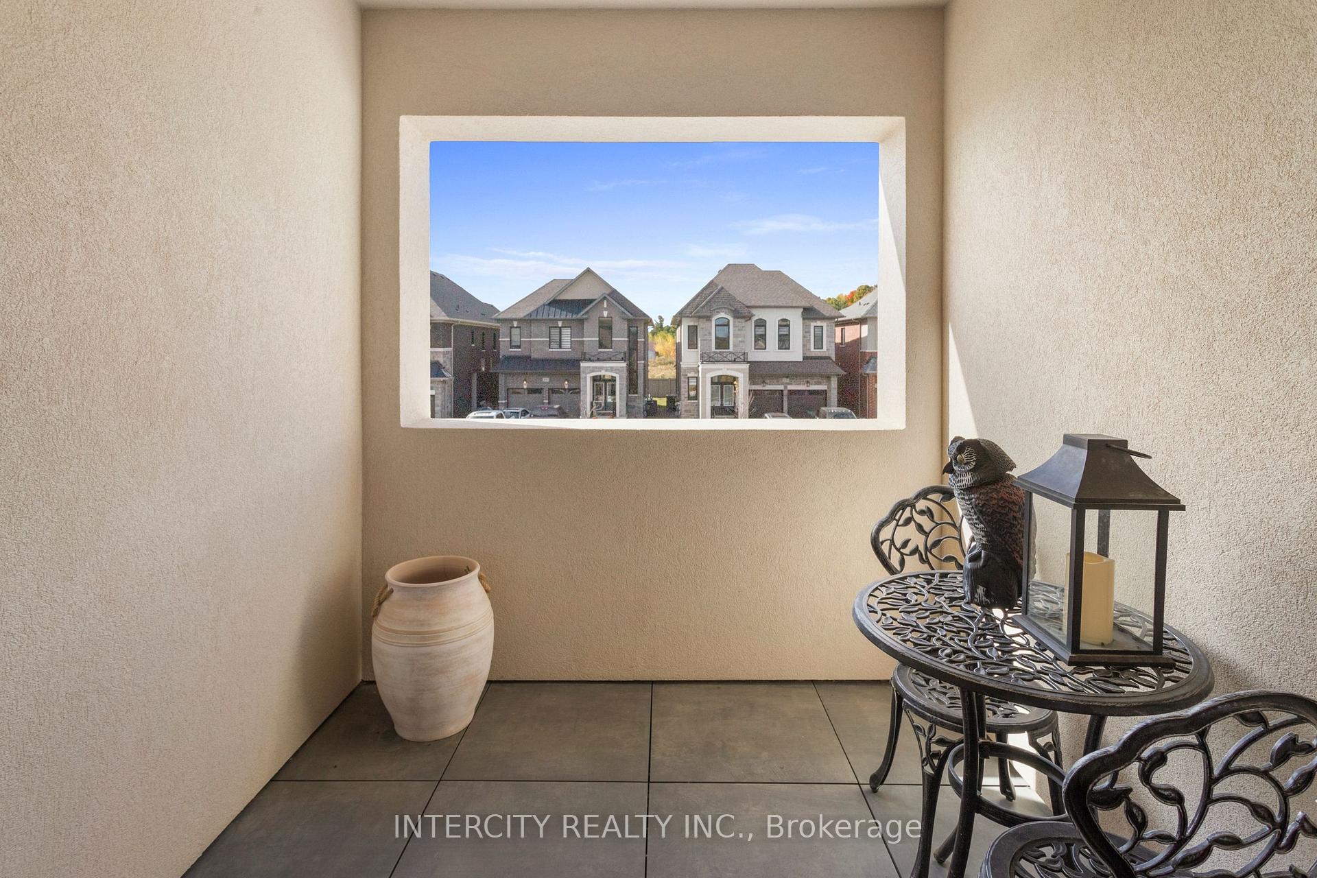 Photo 35 of 579 Kleinburg Summit Way, Vaughan, Kleinburg — HOMEH