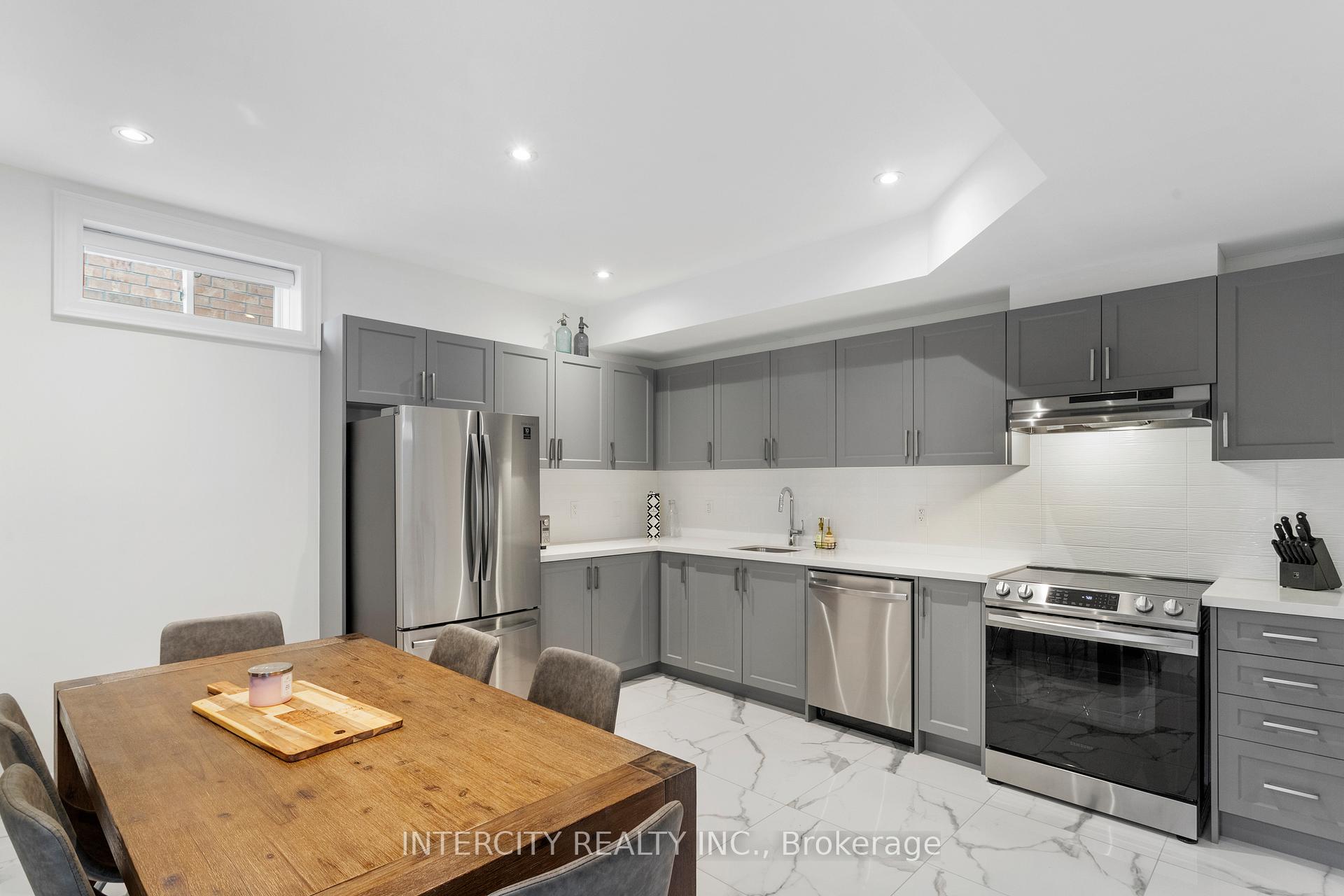 Photo 36 of 579 Kleinburg Summit Way, Vaughan, Kleinburg — HOMEH